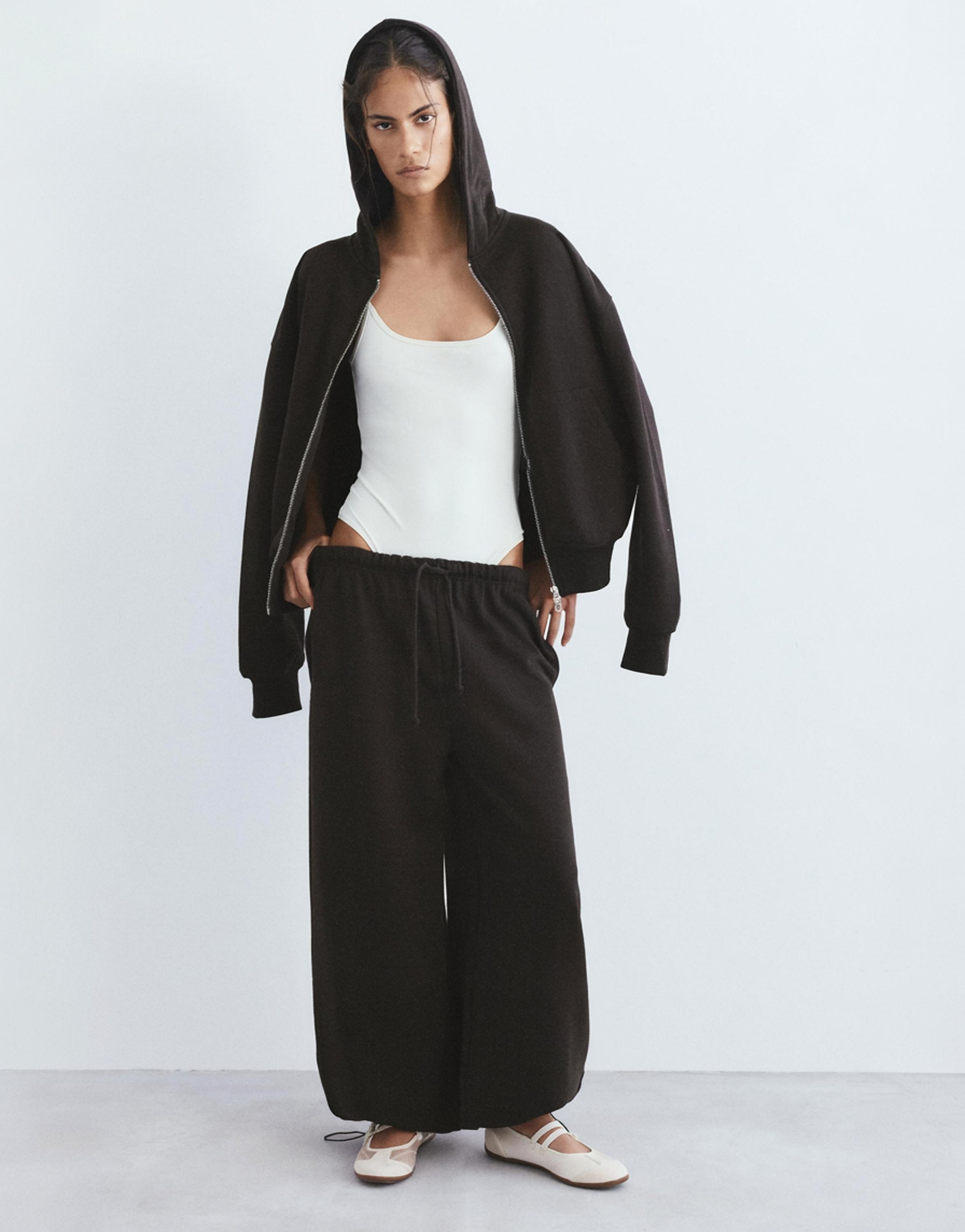 Wide-leg tracksuit bottoms with adjustable hem — Brown