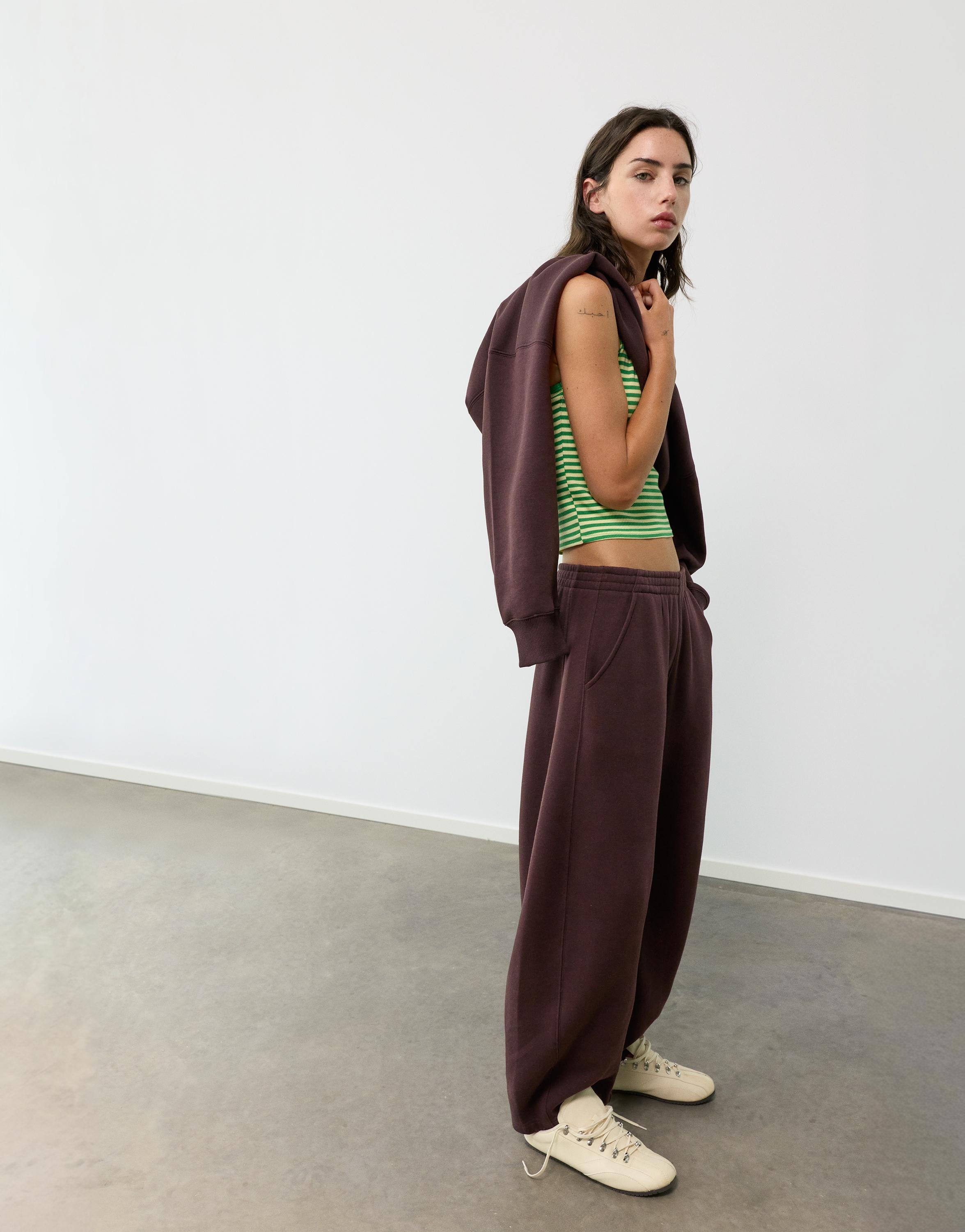 Barrel-leg joggers — Brown