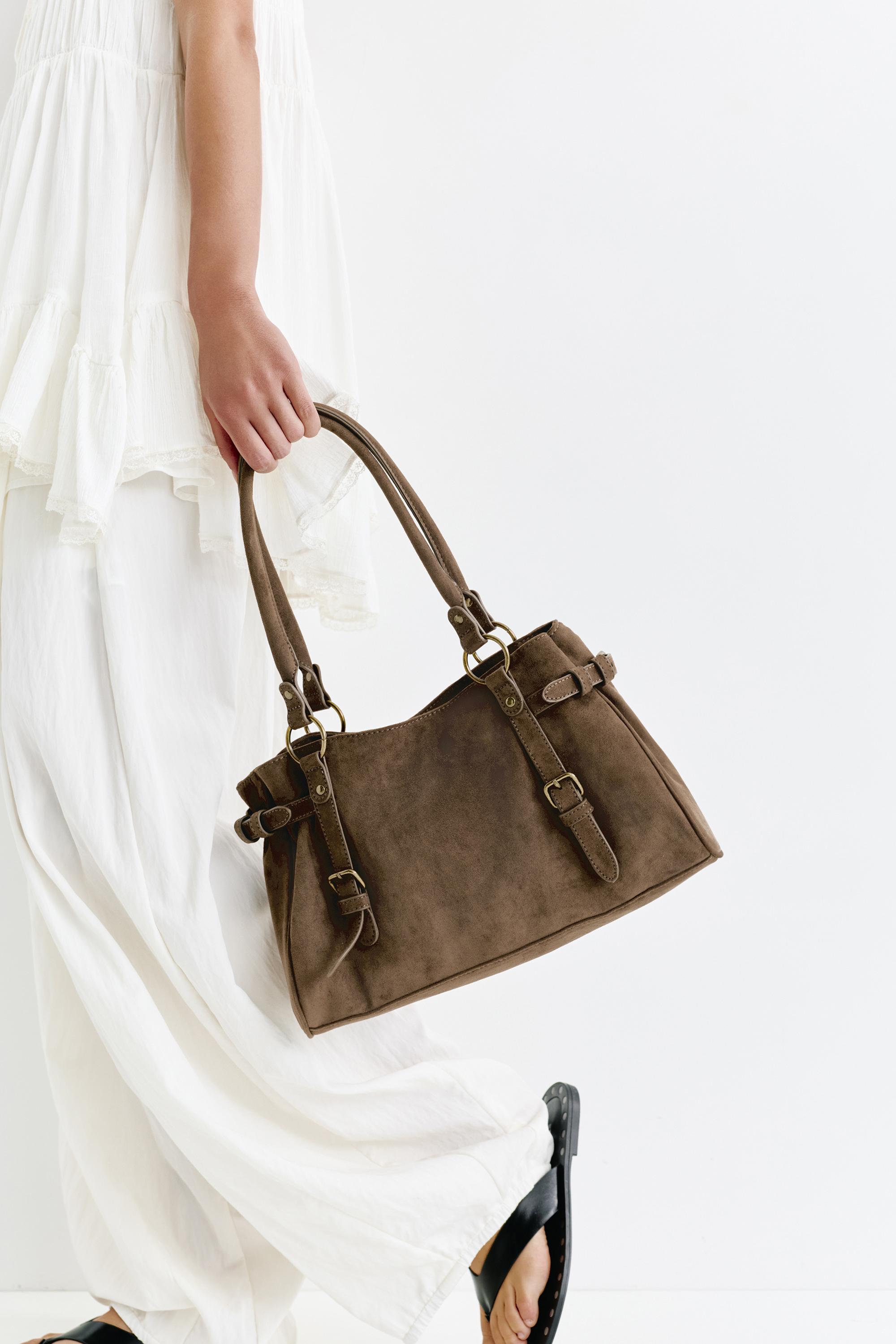 Buckle shoulder bag — Brown