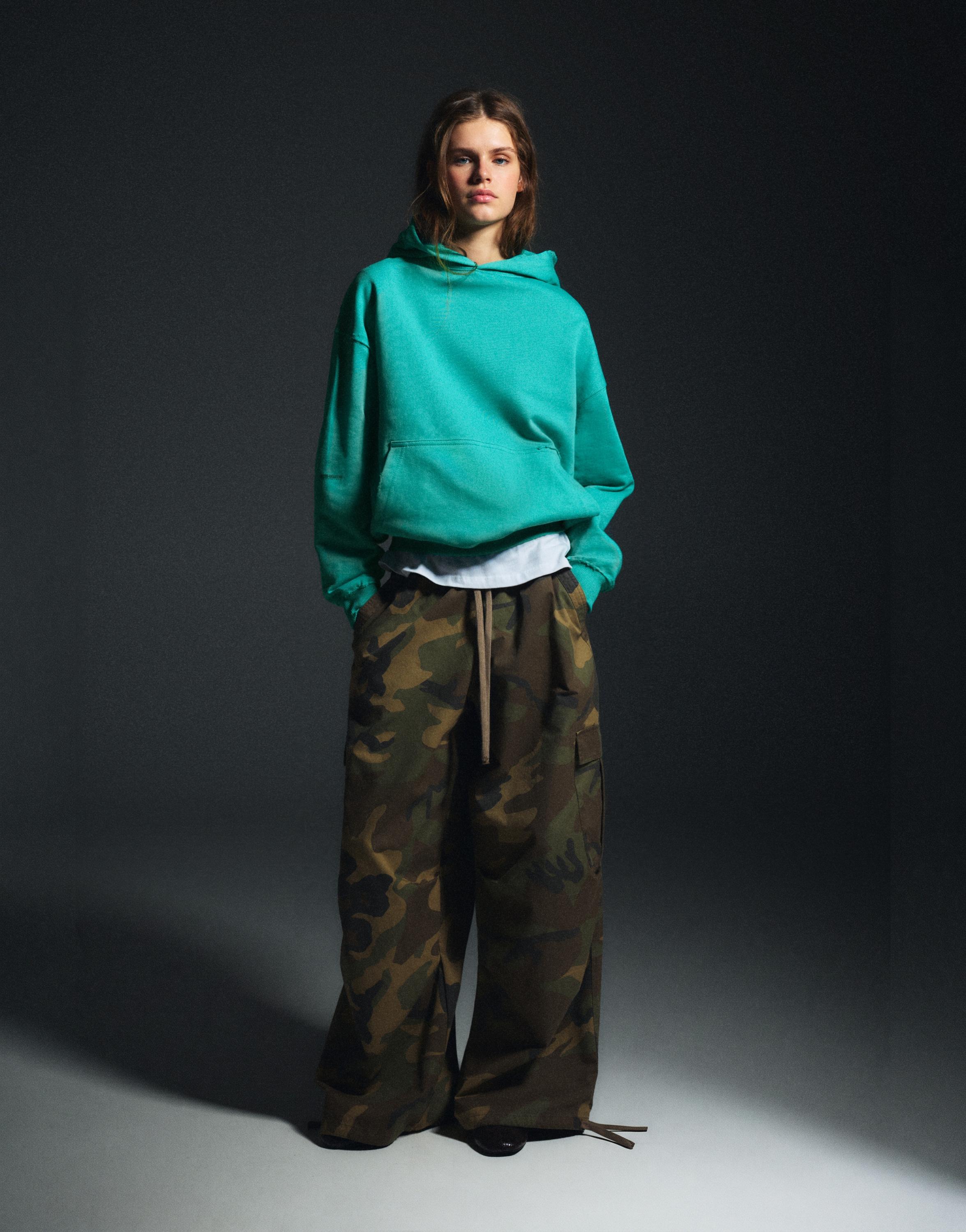 Pull&Bear STWD kutu kesim sweatshirt görsel 6