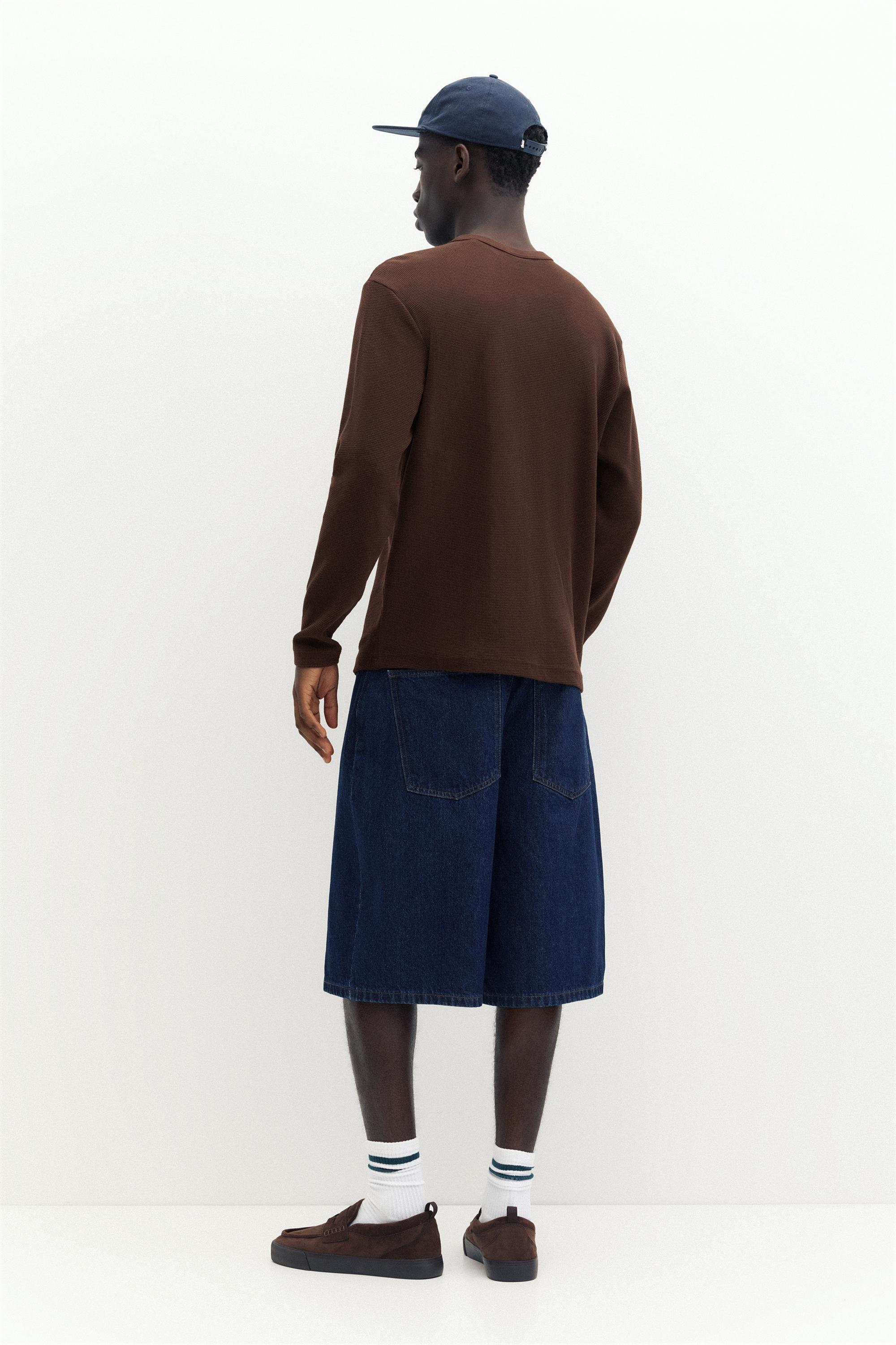 Waffle-knit long sleeve T-shirt — Brown
