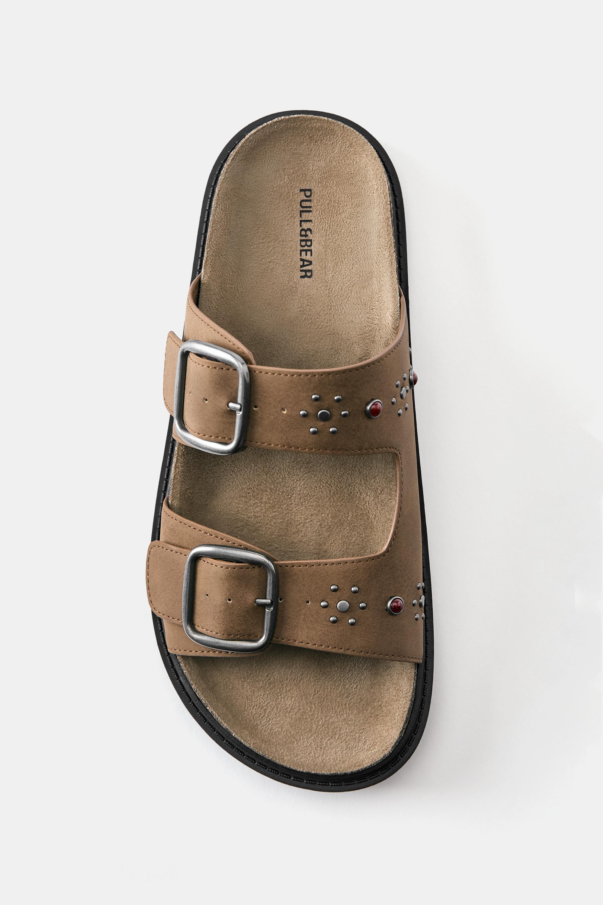 Studded buckle sandals — Brown
