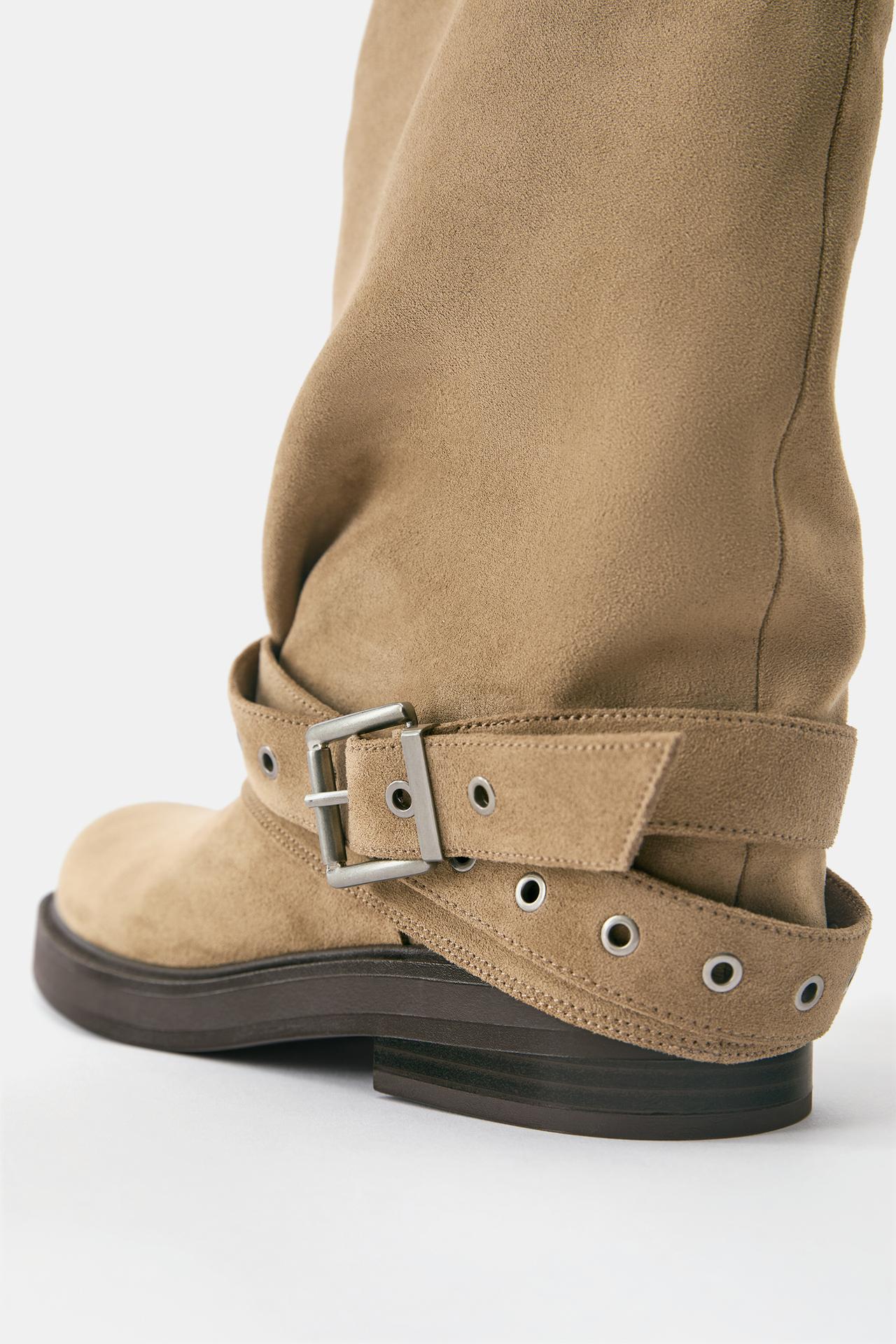 Flat footed leggings boots with buckle — Brown