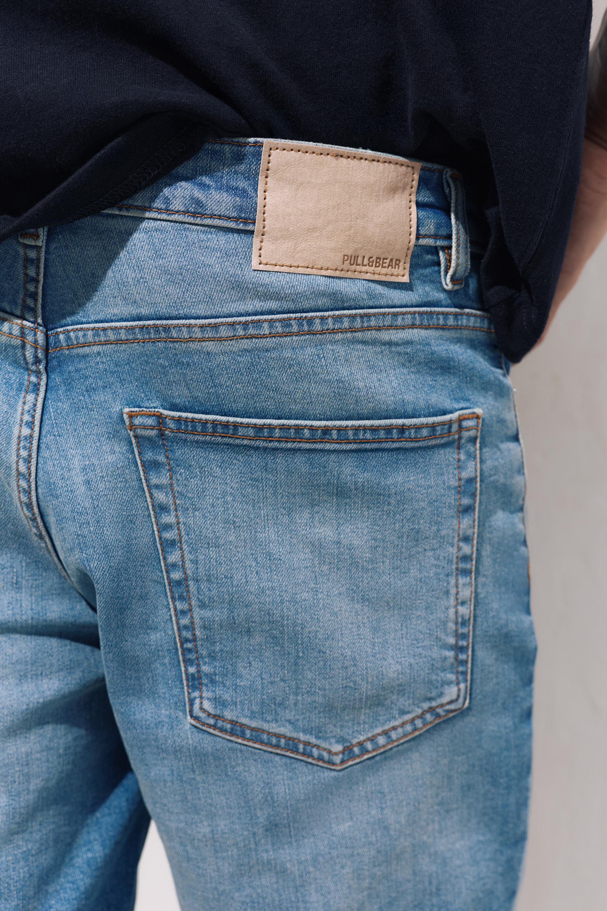 Basic slim-fit denim Bermuda shorts — Medium blue