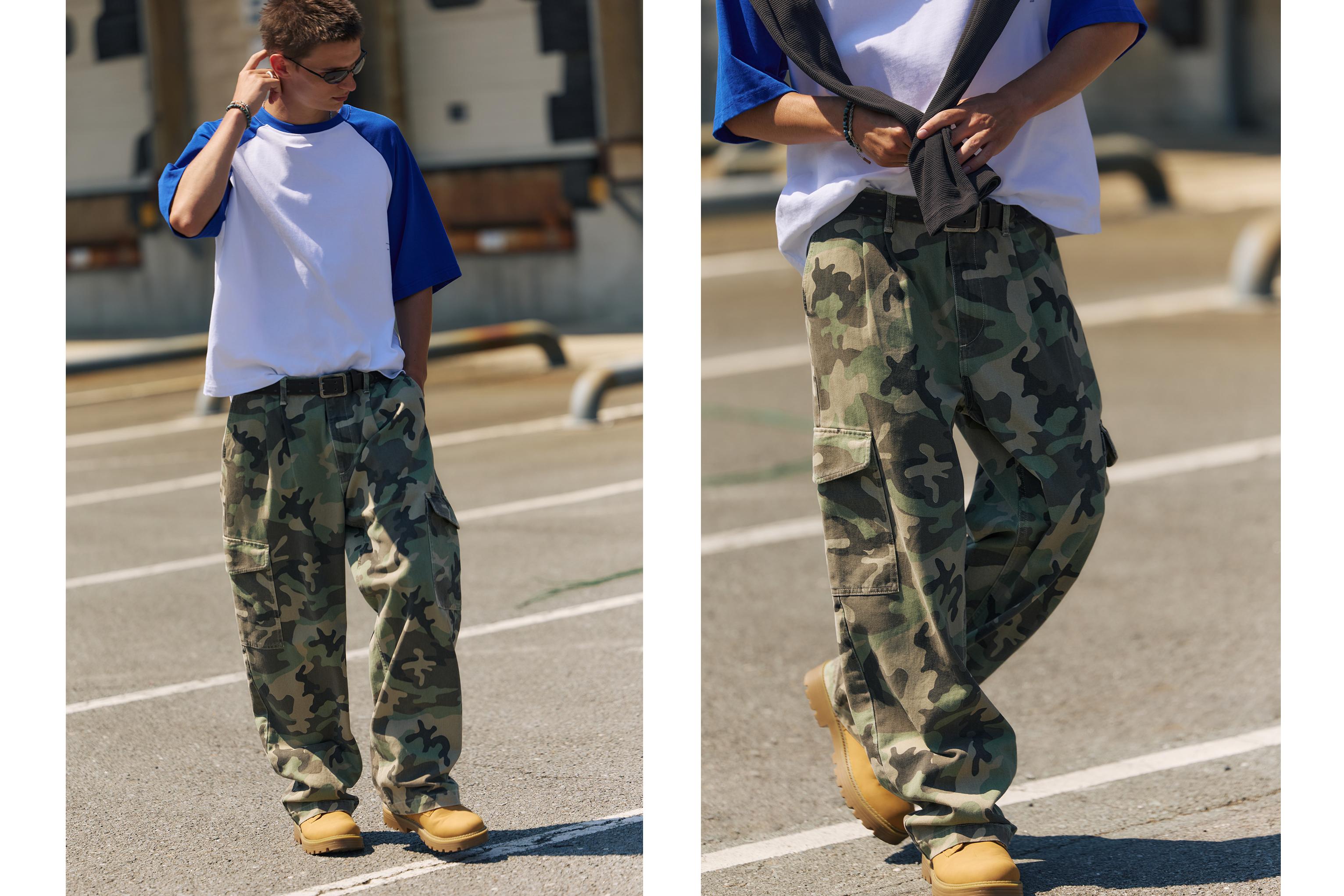 Printed cargo trousers — Khaki