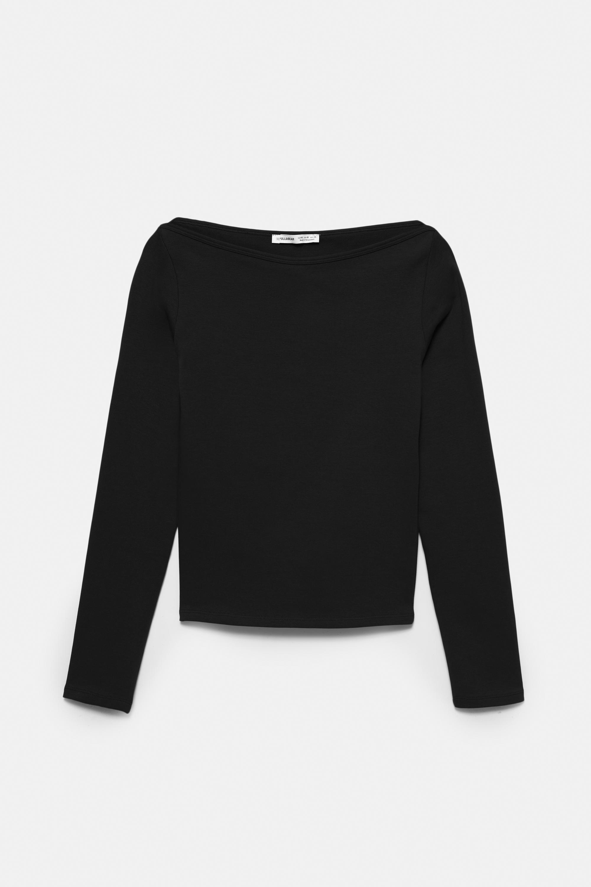 Uzun kollu geniş yaka t-shirt