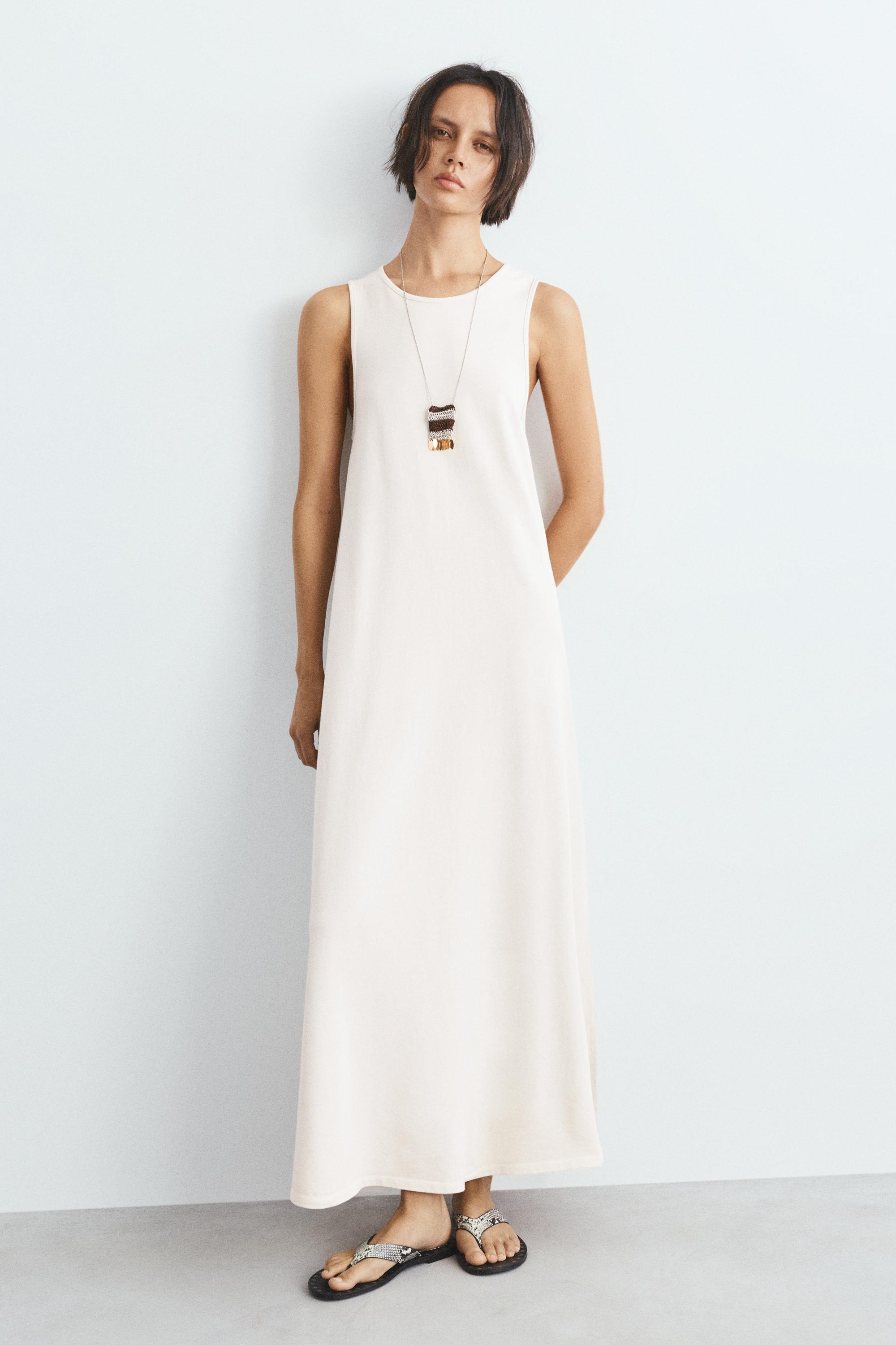 Long sleeveless dress — Light camel