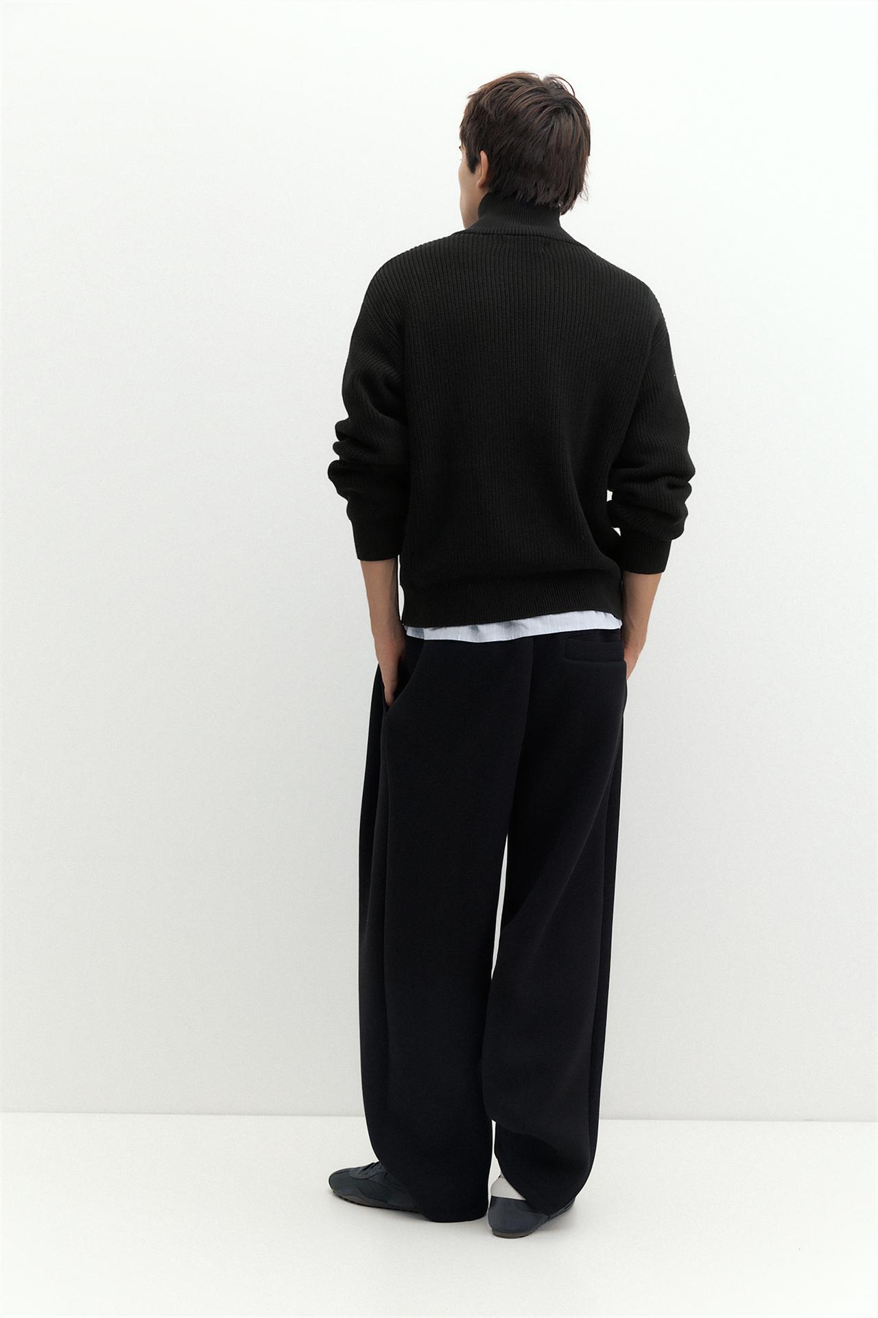 Quarter-zip jumper — Black