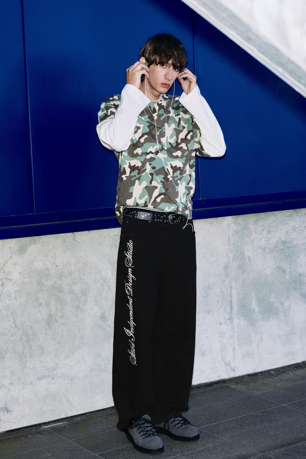 Baggy relaxed fit graphic jeans — Faded black