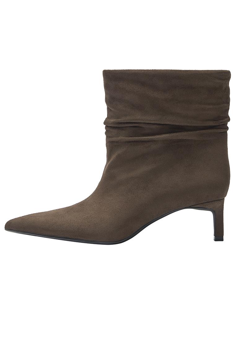Ruched heel ankle boots — Brown