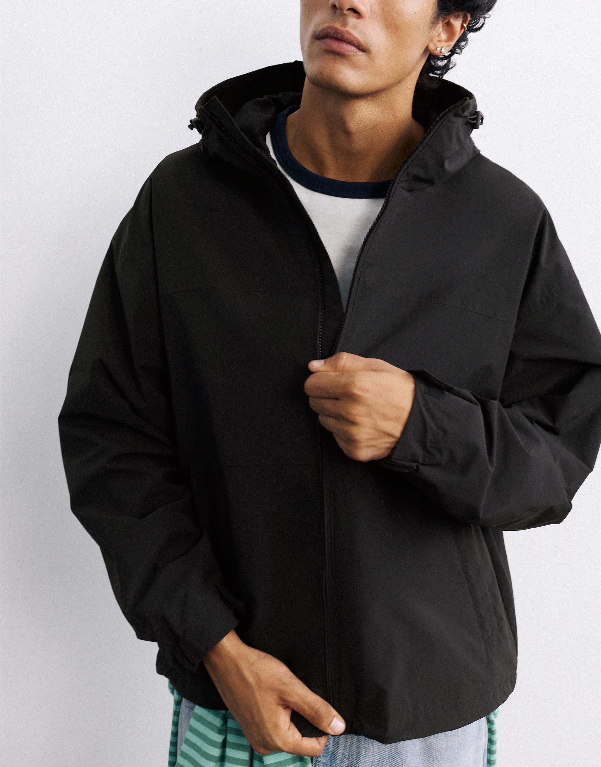 Lightweight hooded raincoat — Black