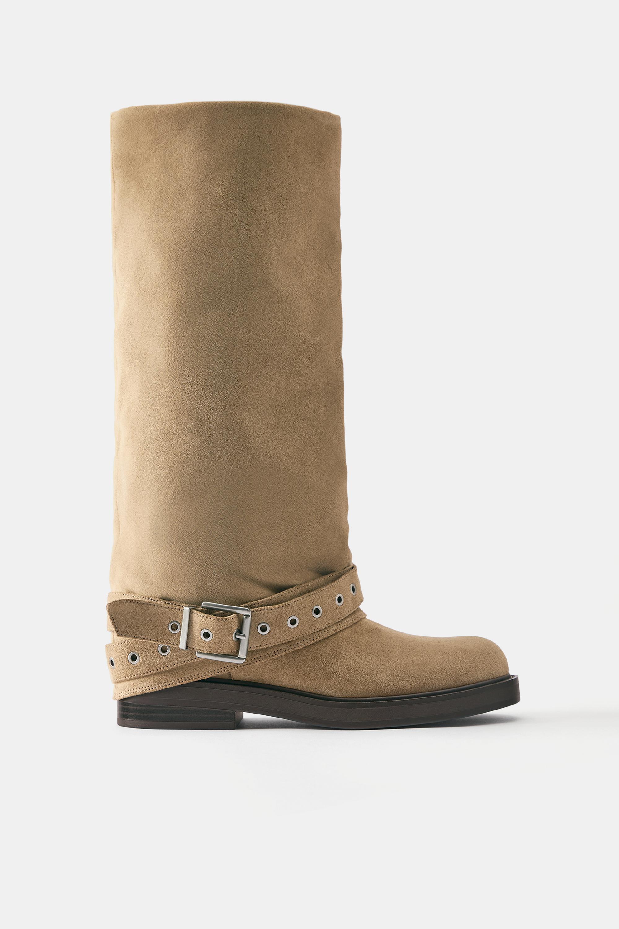 Flat footed leggings boots with buckle — Brown