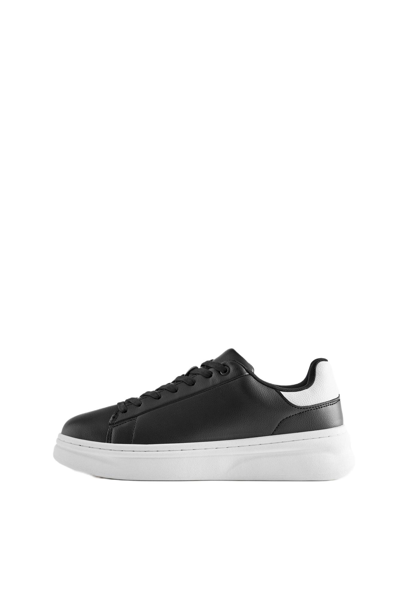 Chunky sole trainers — Contrast
