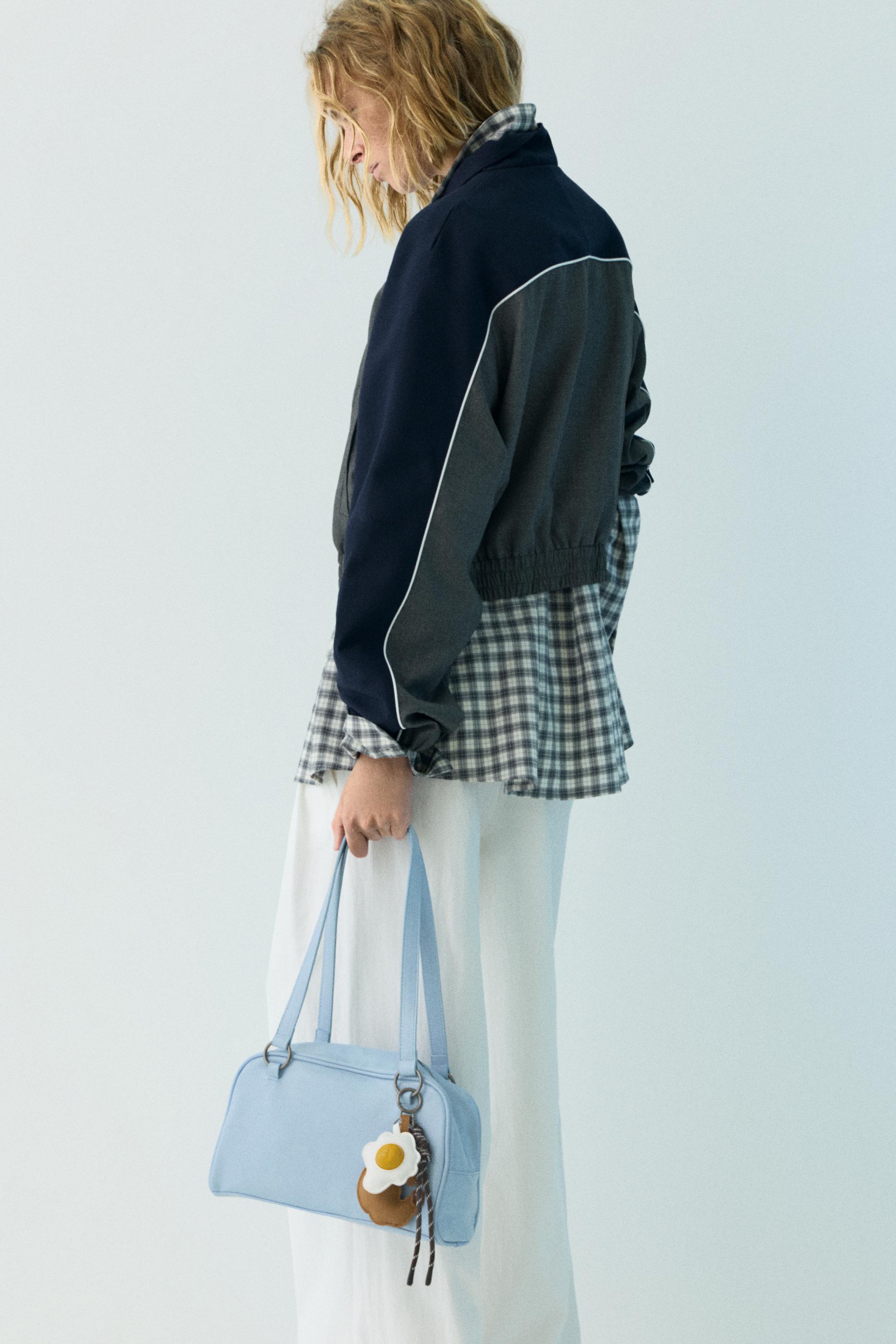 Schultertasche Mit Verzierungen