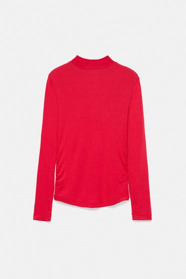Red top with gathered sides — 0-964 6