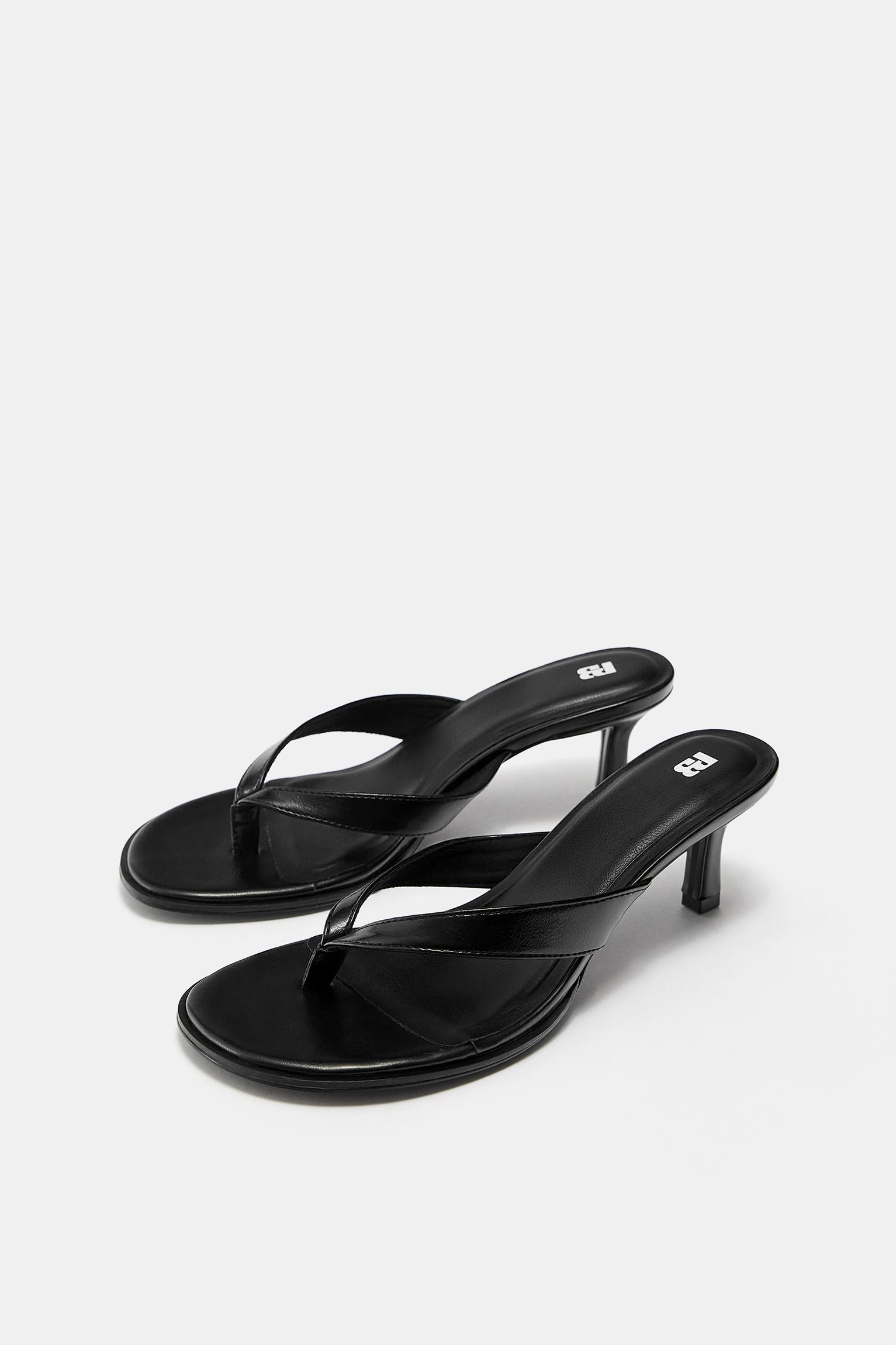High-heel sandals — Black