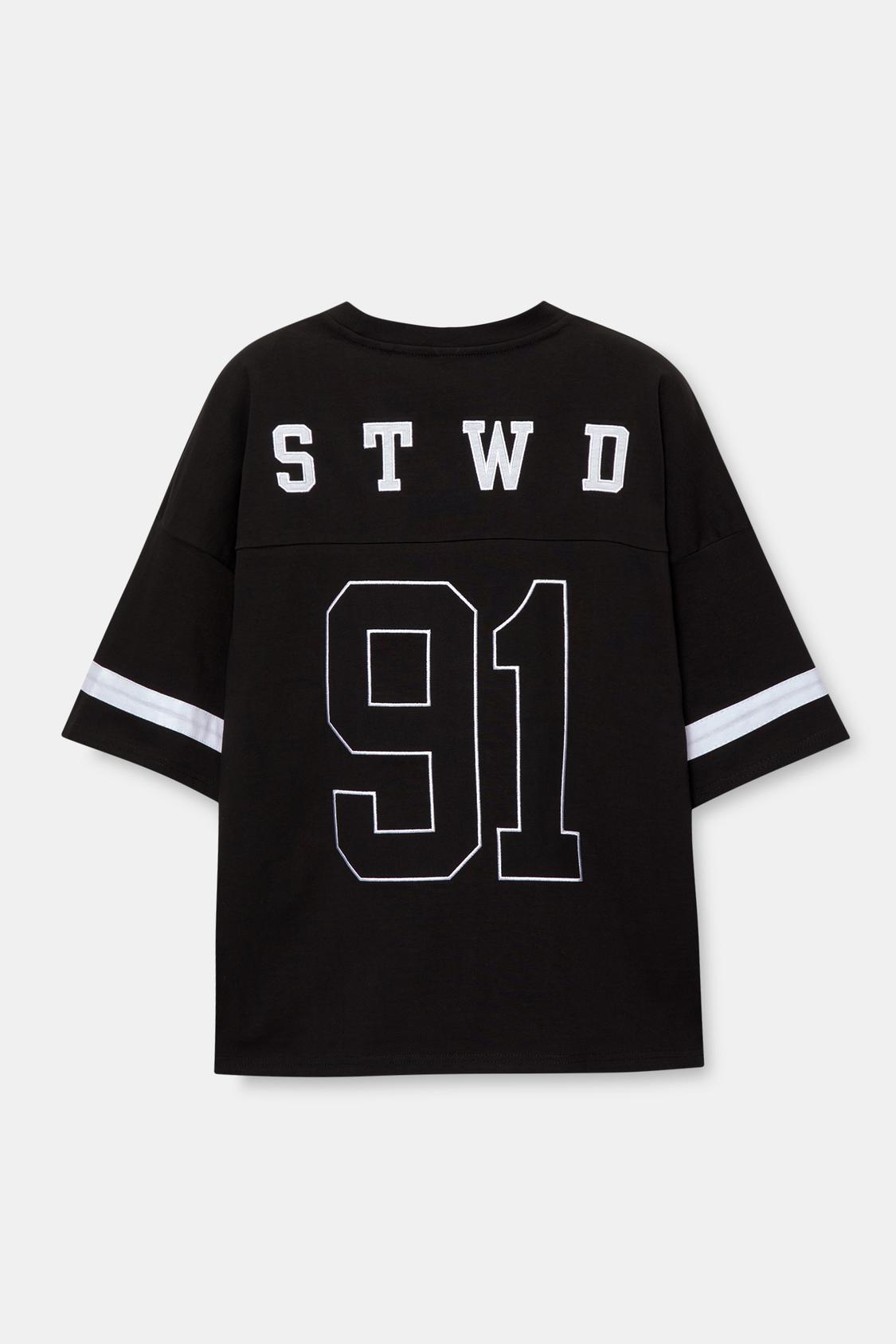 Shop Camisetas Camiseta Oversize Pull And Bear Black Camiseta Stwd