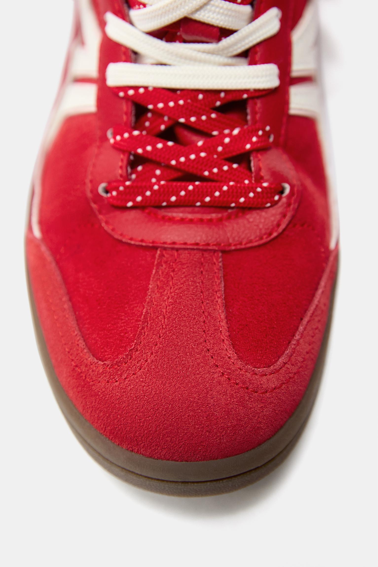 Retro detaylı spor ayakkabı