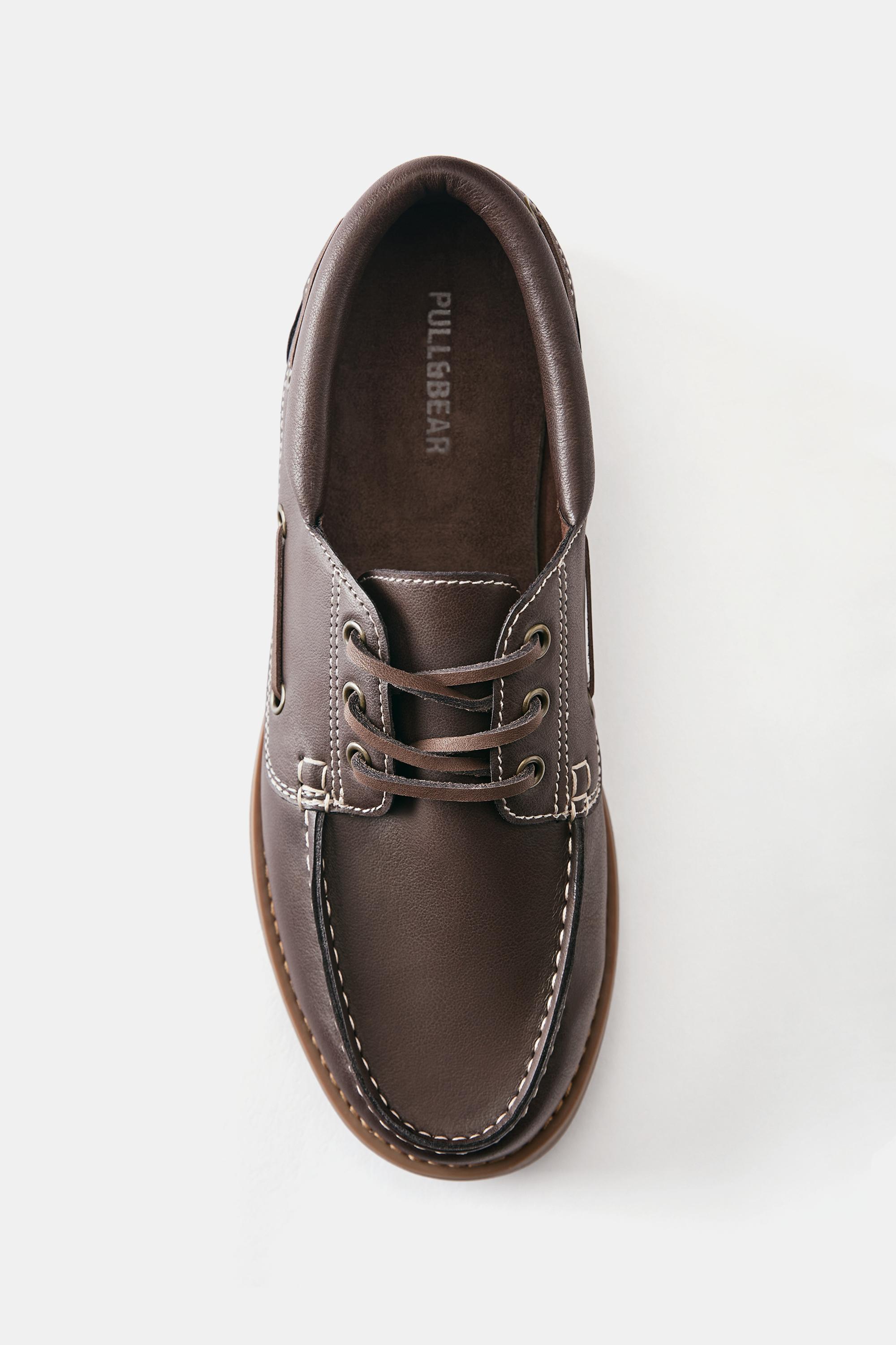 Boat shoes — Brown