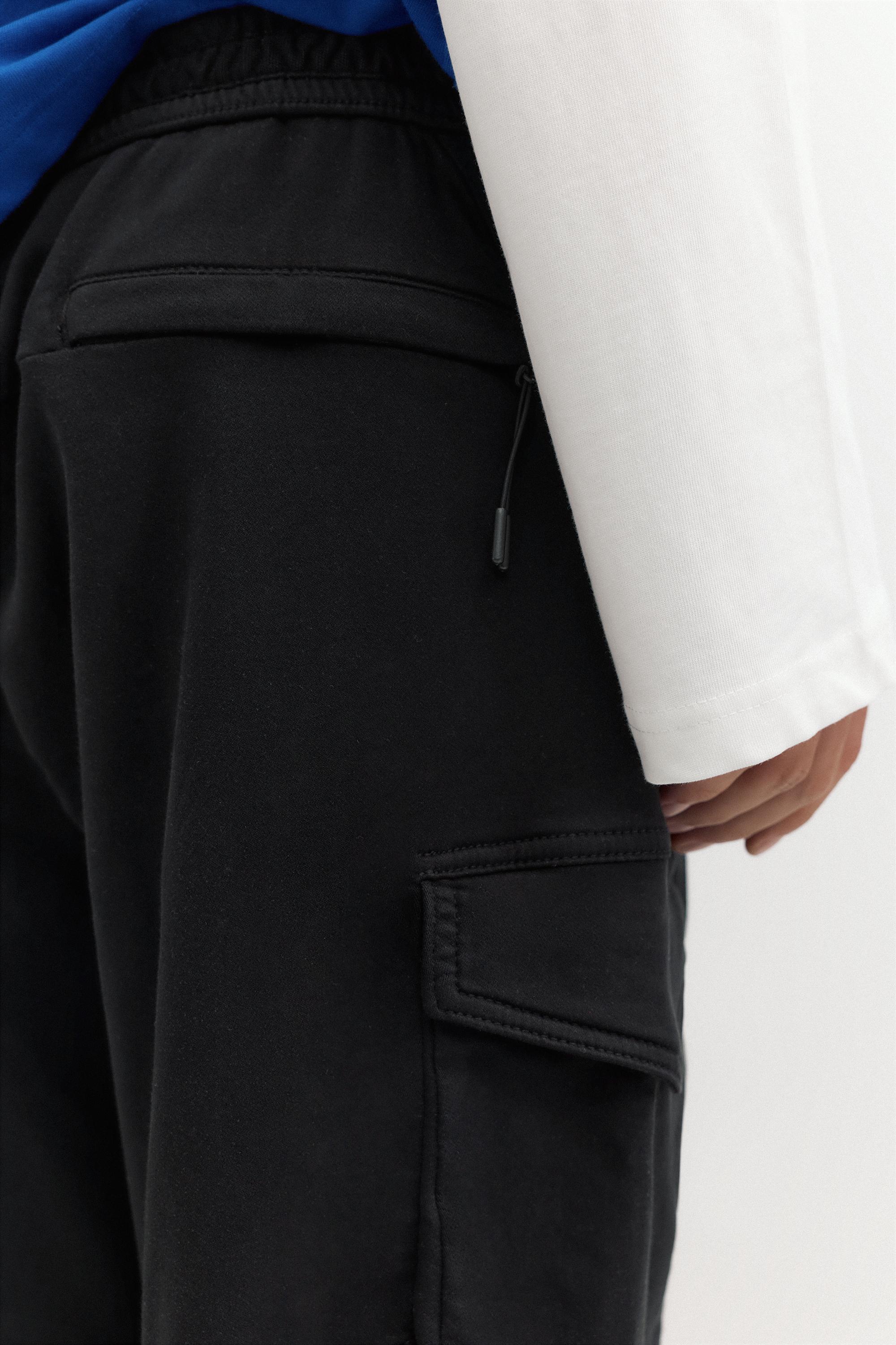 Multi-pocket joggers — Black