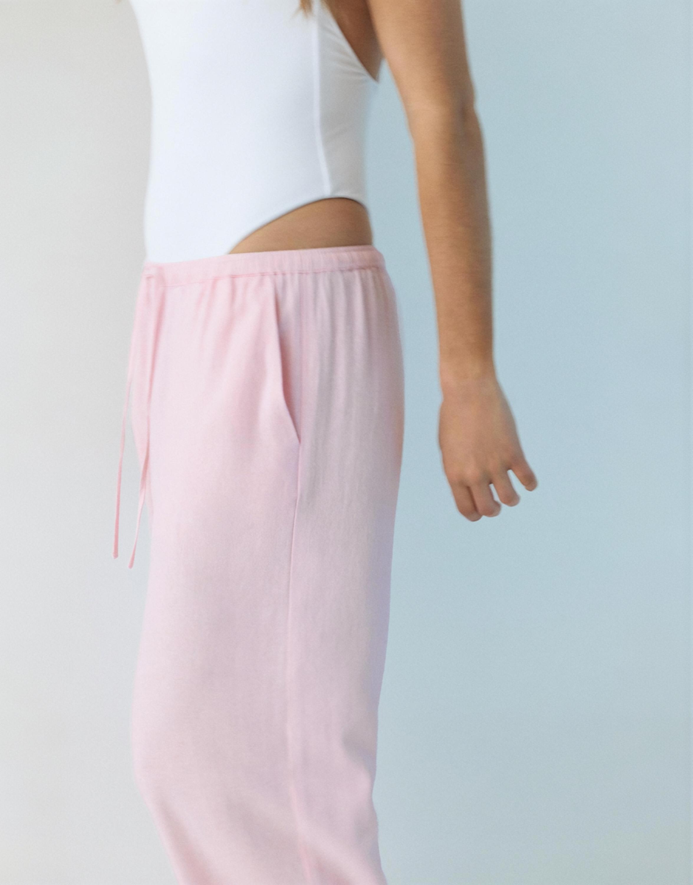 Flowy trousers with linen — Pastel pink