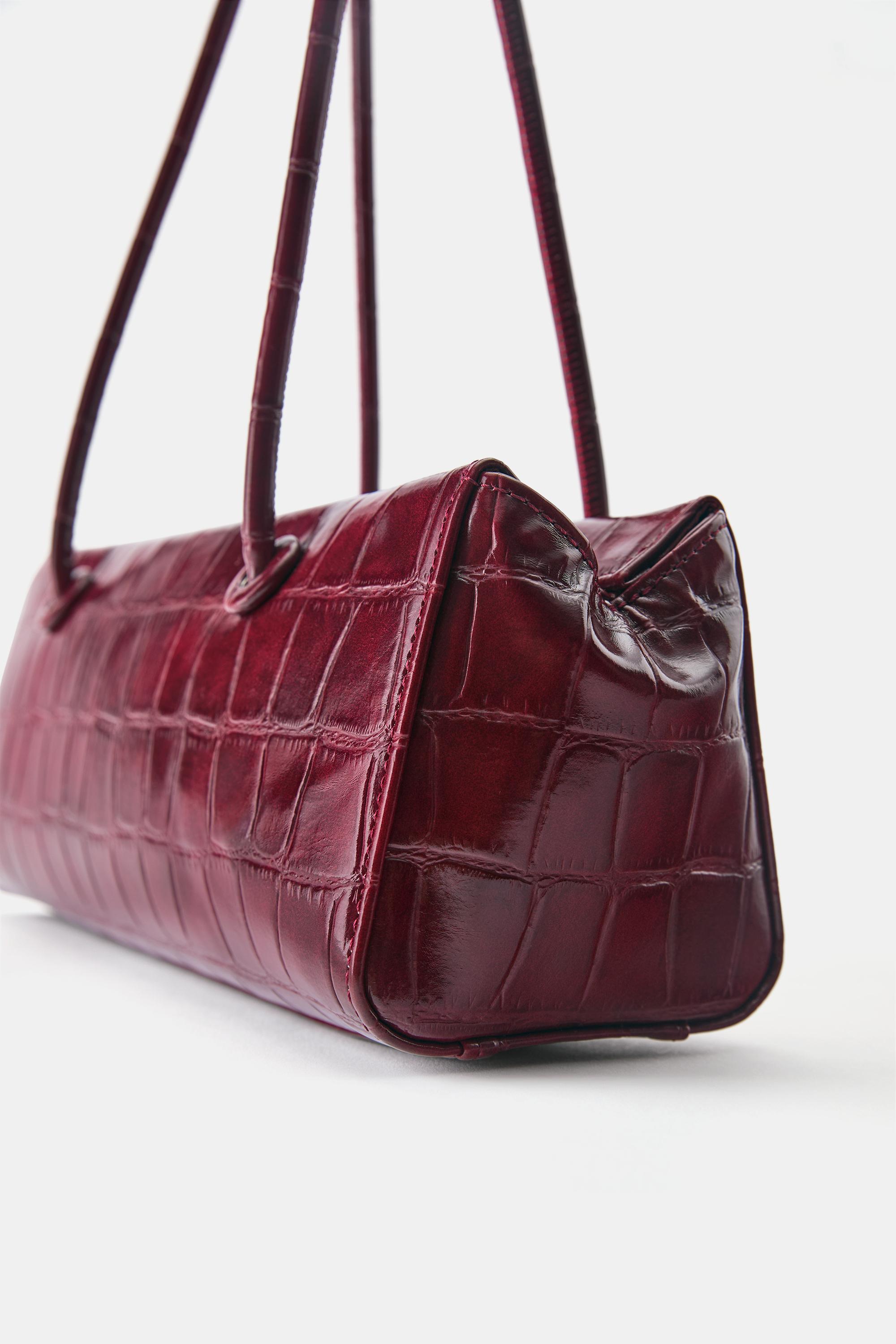 Textured shoulder bag — Red