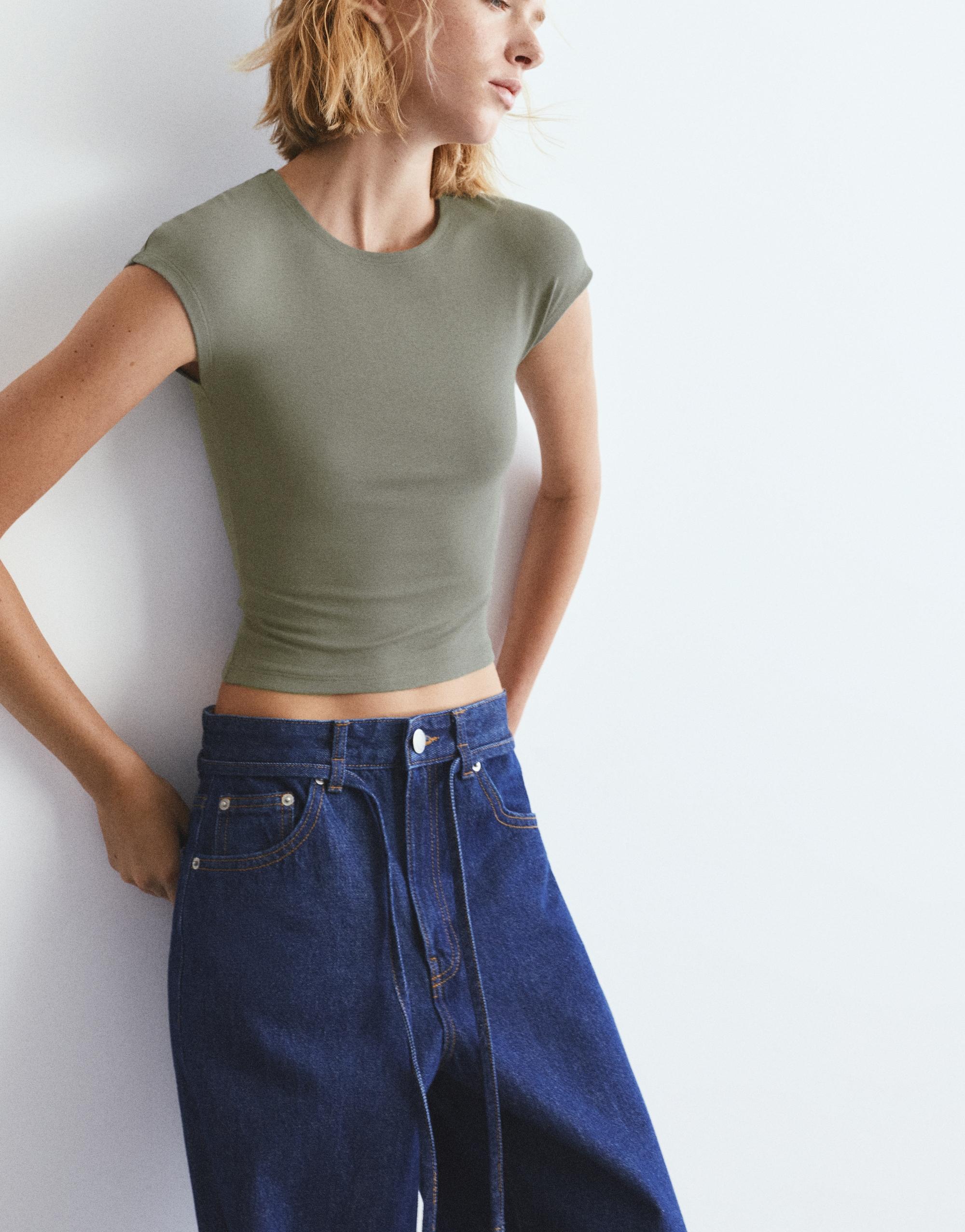 Dar Kesim Kısa Kollu Tişört - Görsel 104