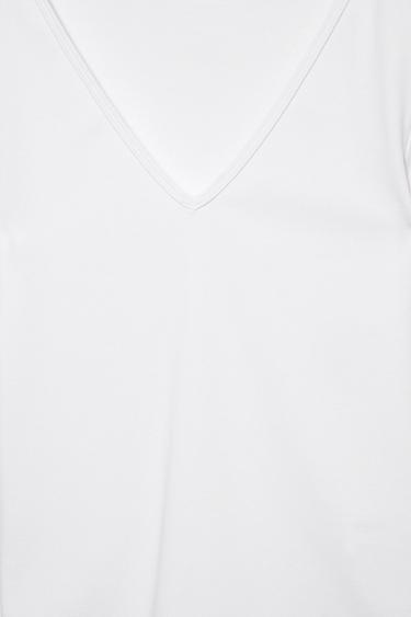 V-neck T-shirt — White 7