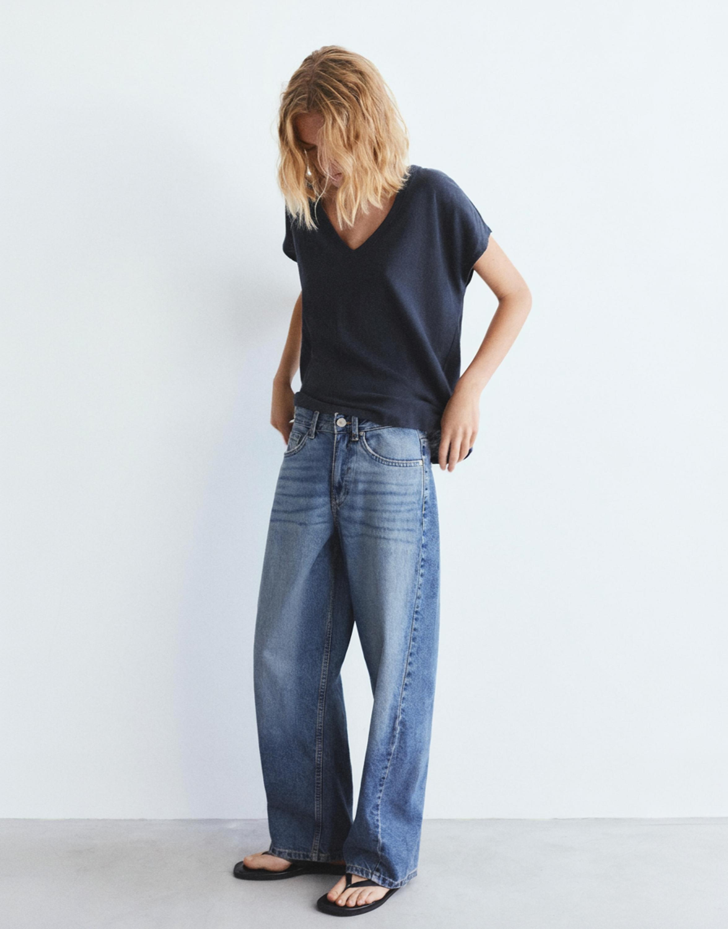 V-neck linen T-shirt — Medium grey