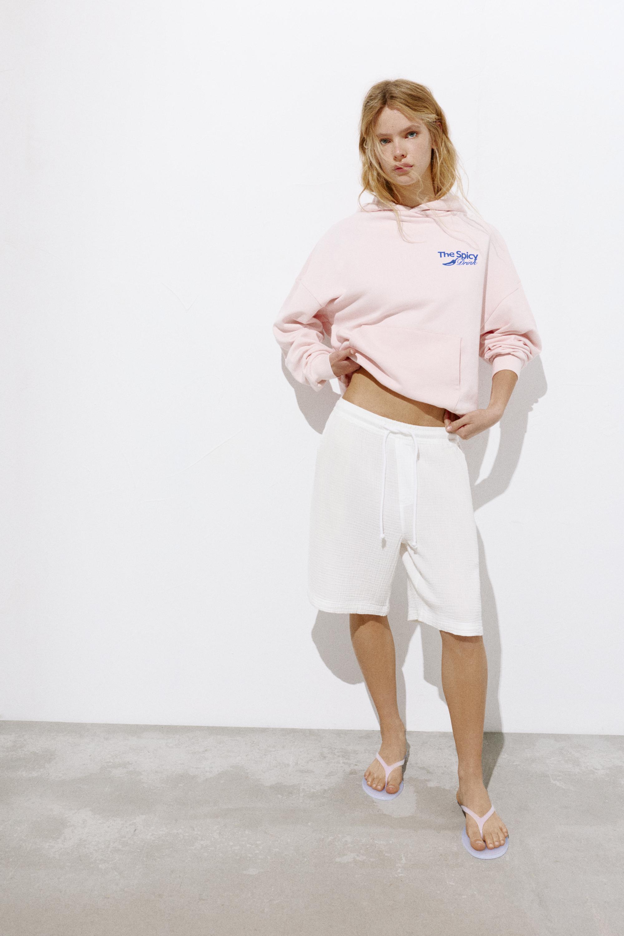 Graphic cup hoodie — Pale pink