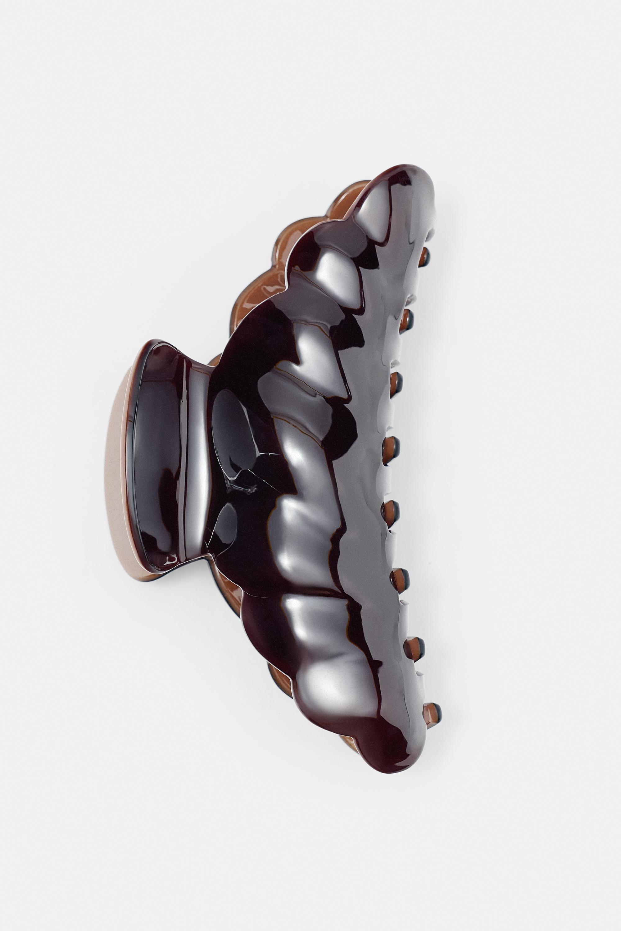 Croissant hair clip — Brown