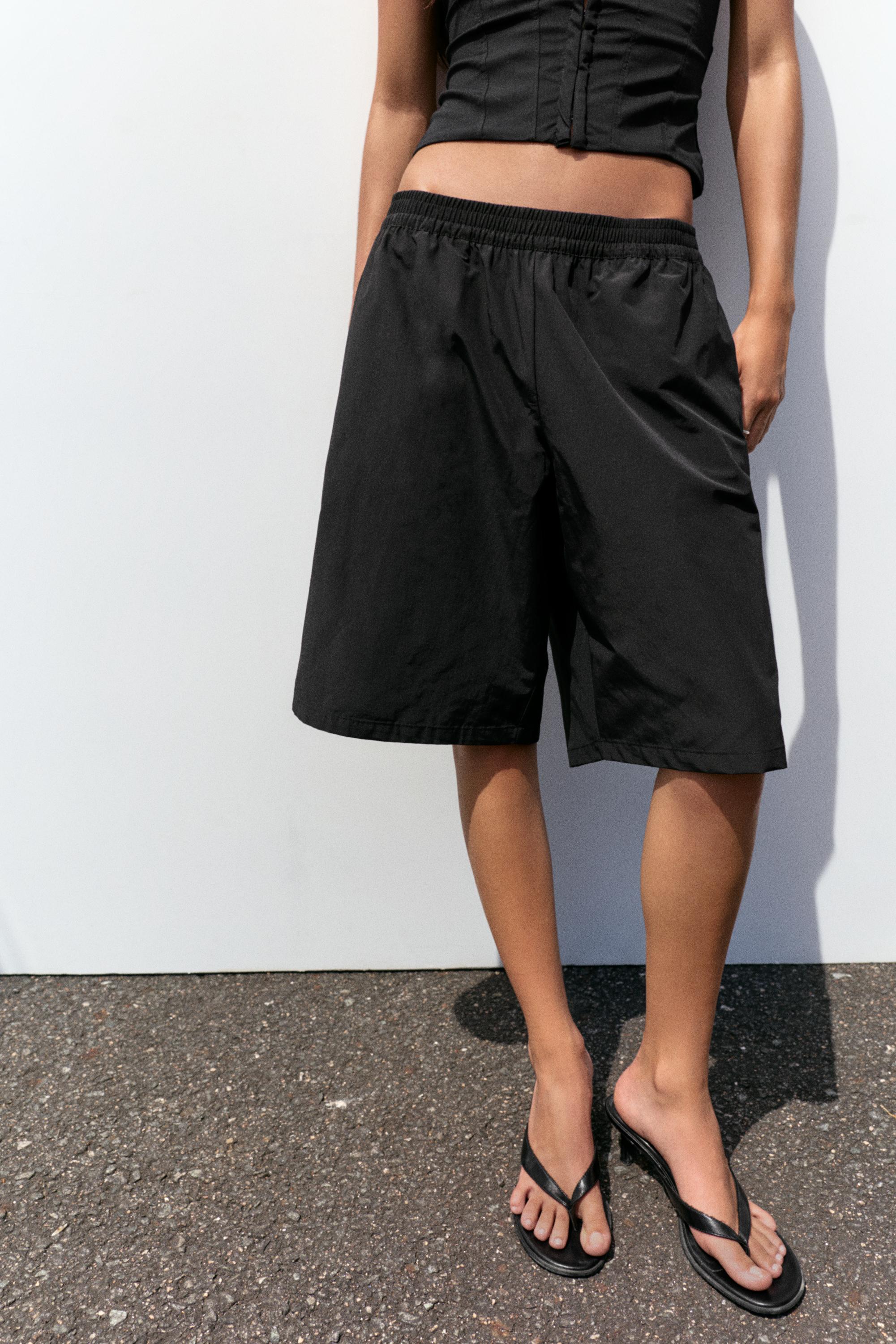 Black Bermuda shorts with elasticated waistband — Black