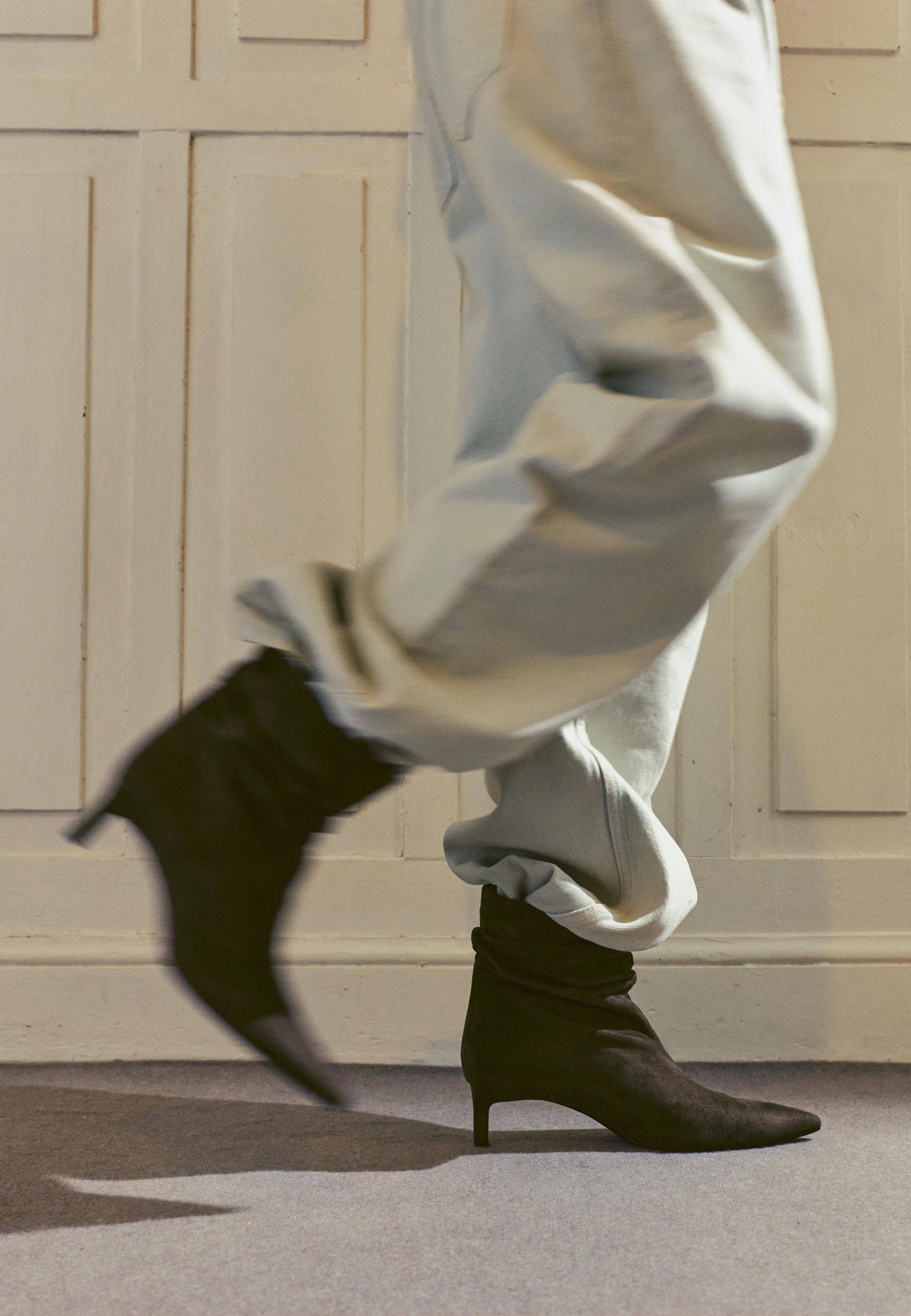 Stiefeletten Mit Gerafftem Absatz