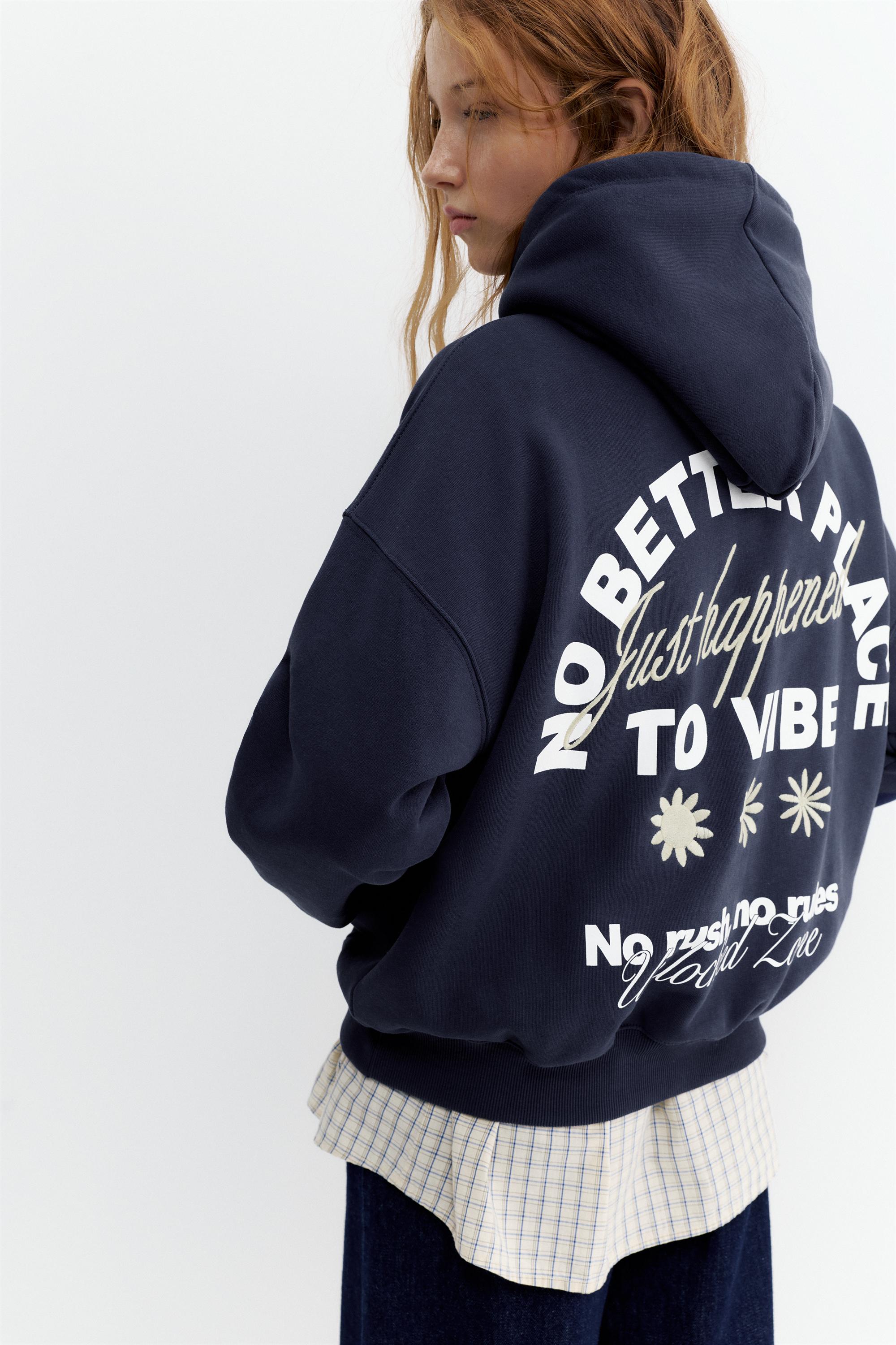 Hoodie with embroidered graphic — Ink blue