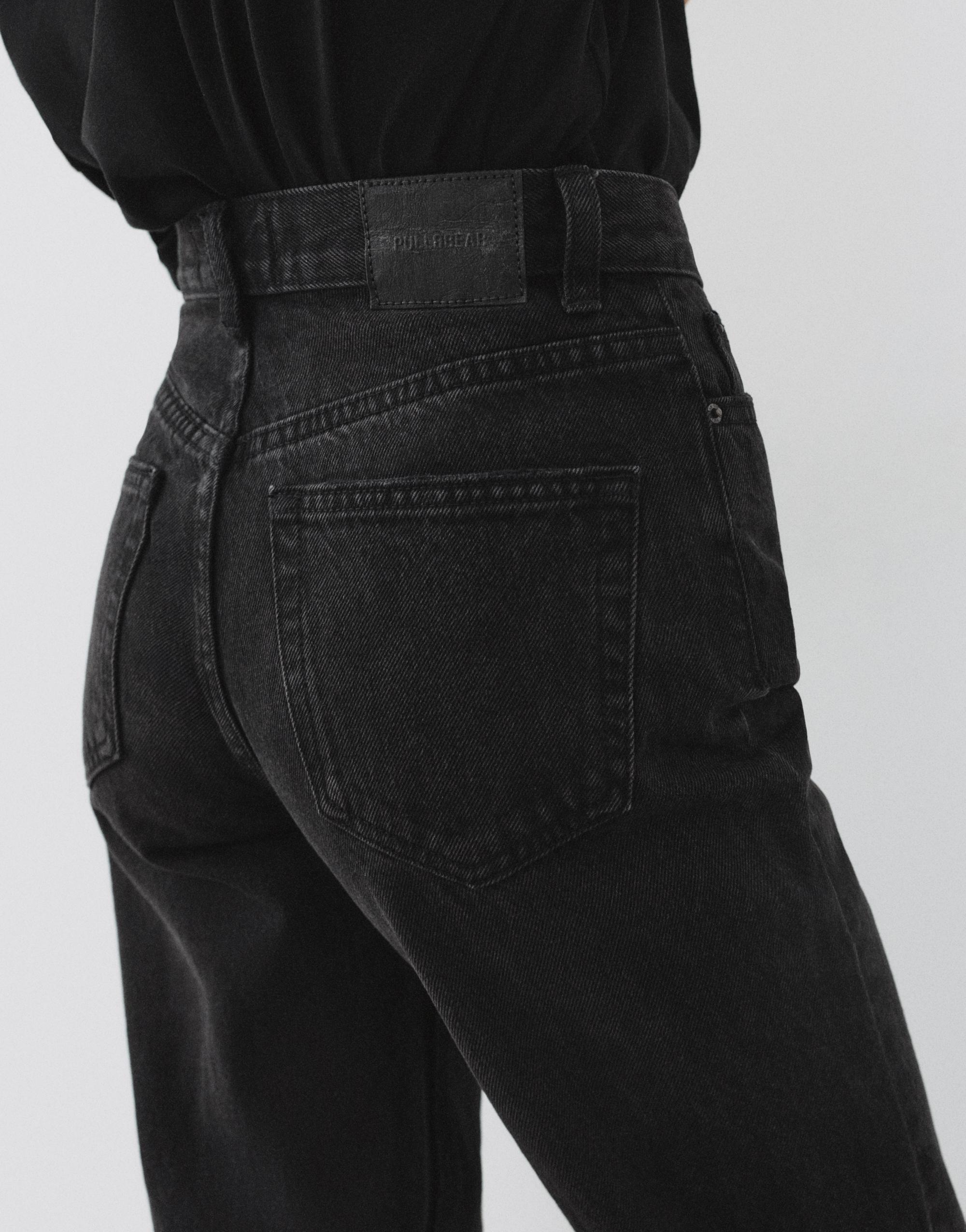 High-waist mom jeans — Black
