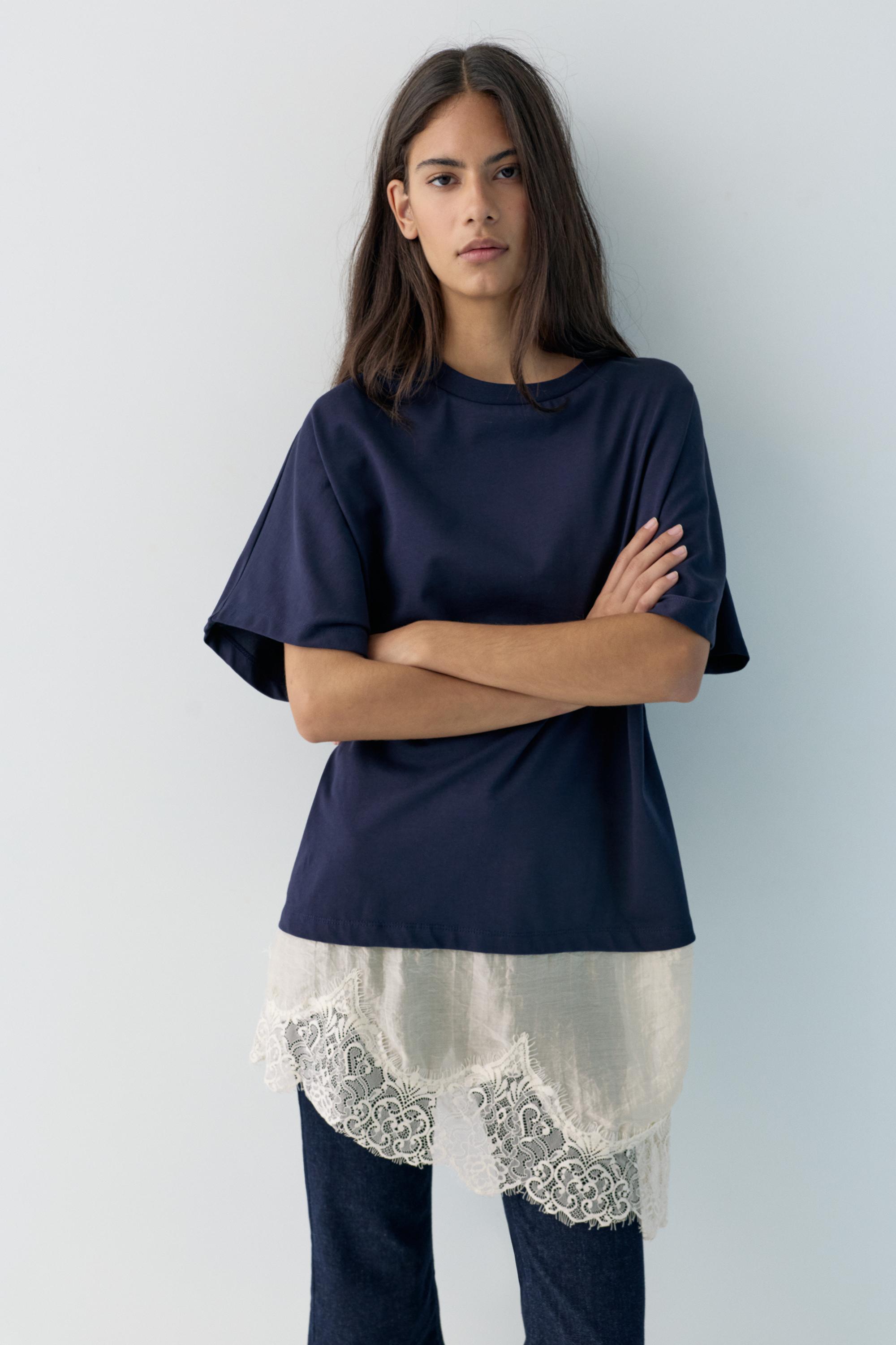 Contrast T-shirt with lace hem — Navy