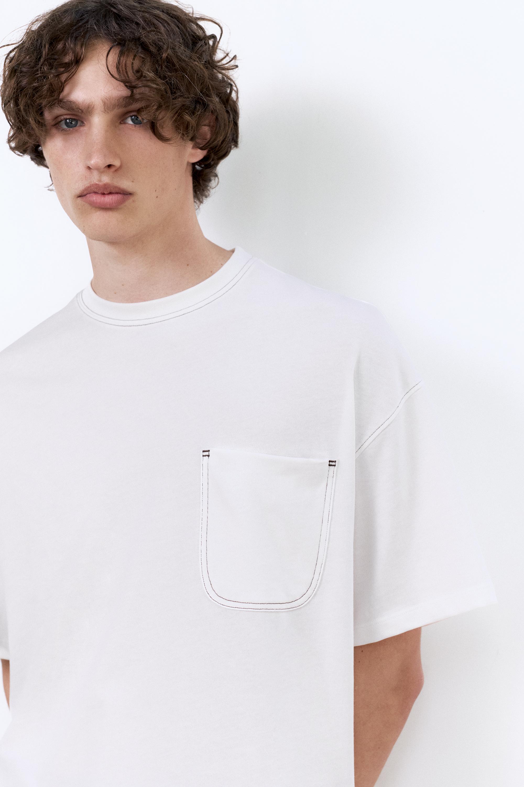 Boxy T-shirt with pocket — Off white