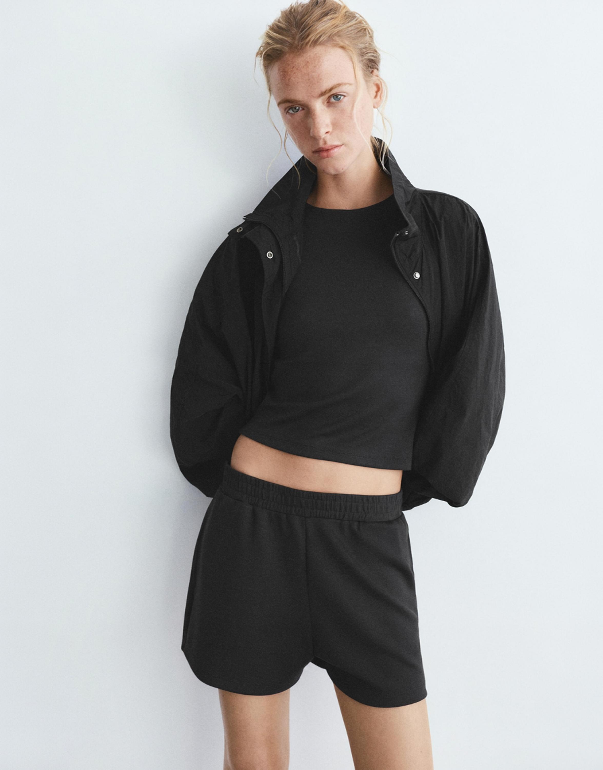 Soft touch sports shorts — Black