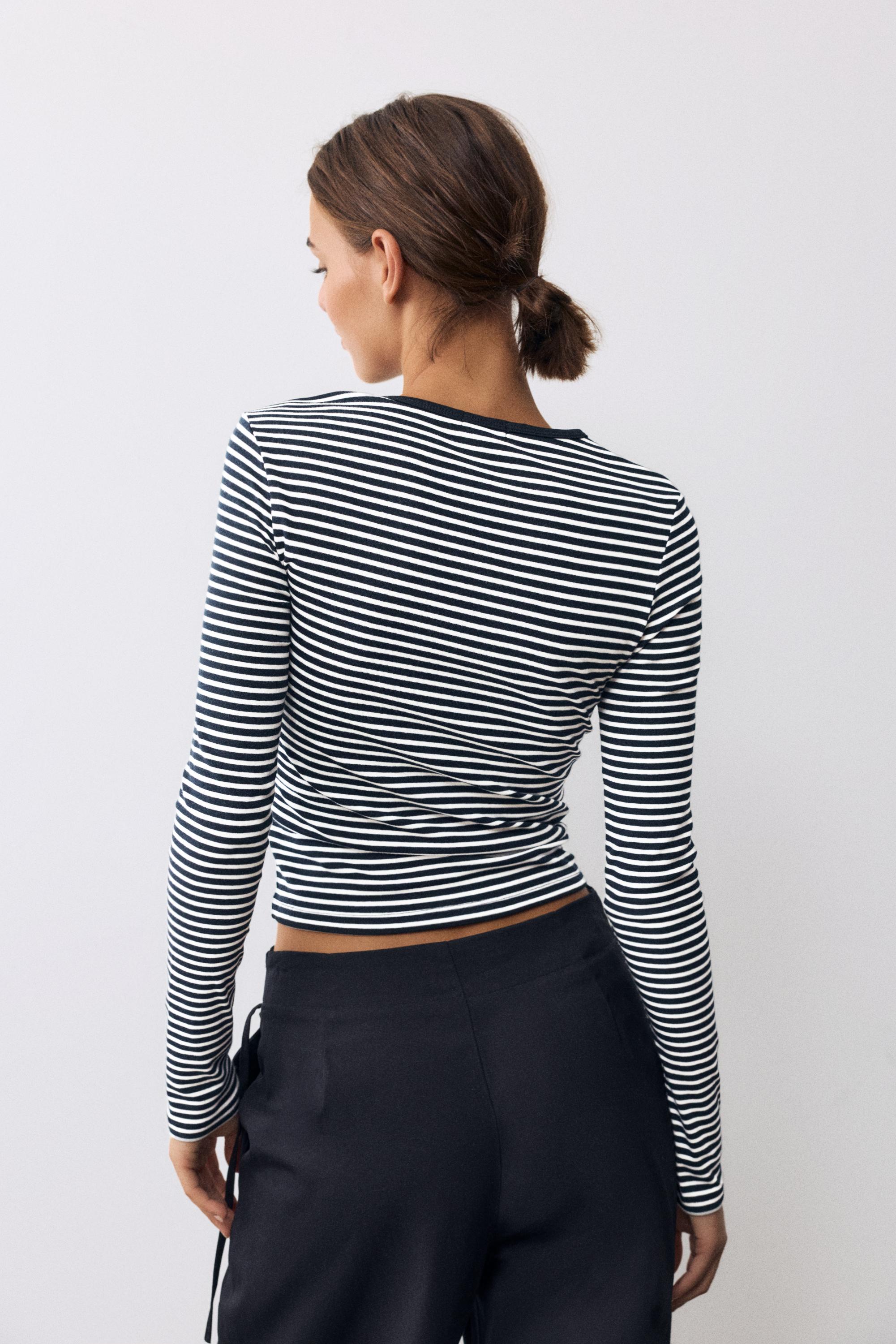Fitted long sleeve T-shirt — Striped
