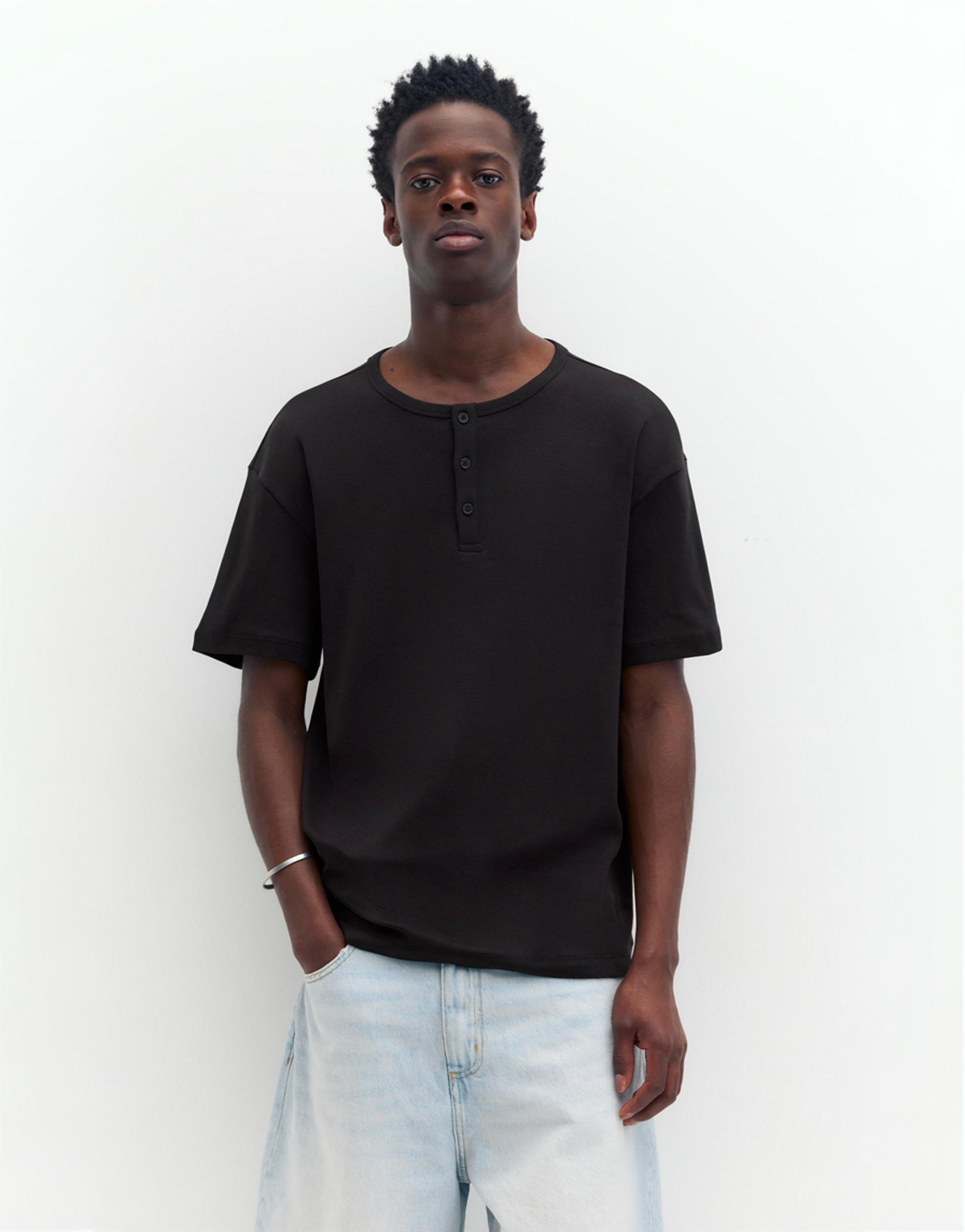Basic Henley T-shirt — Black
