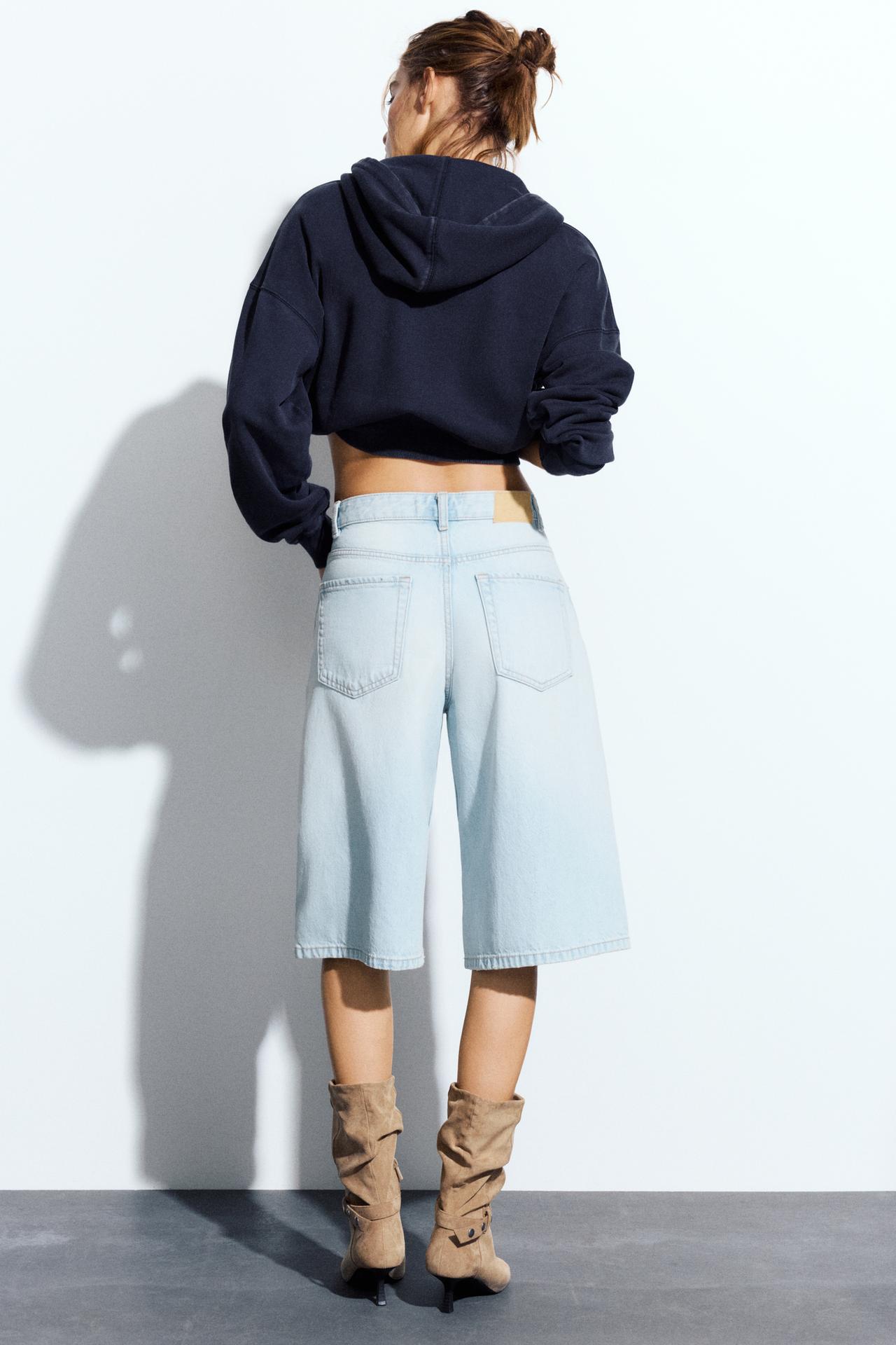 Low-rise denim jorts — Faded blue