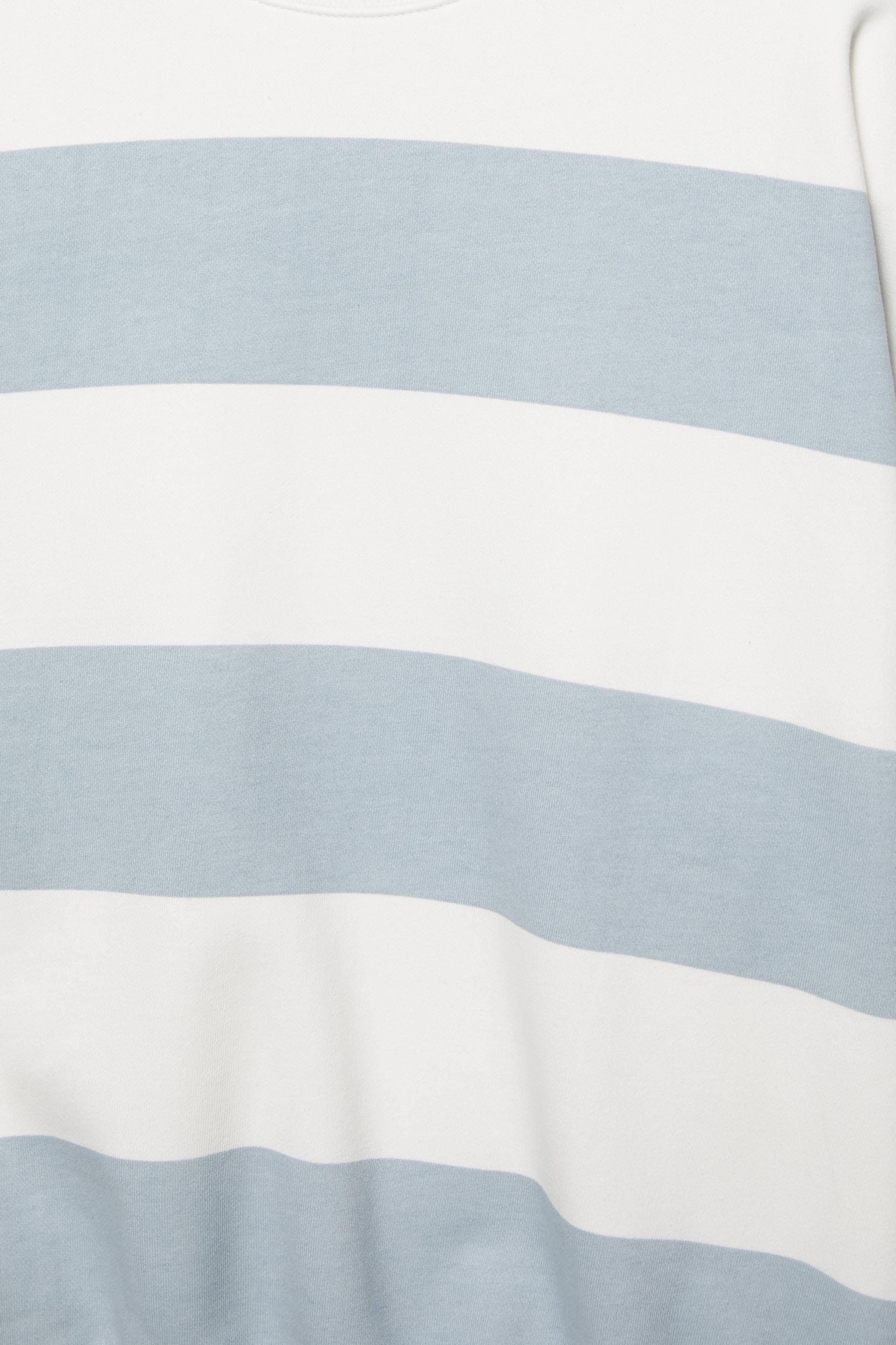 Bisiklet yaka çizgili sweatshirt