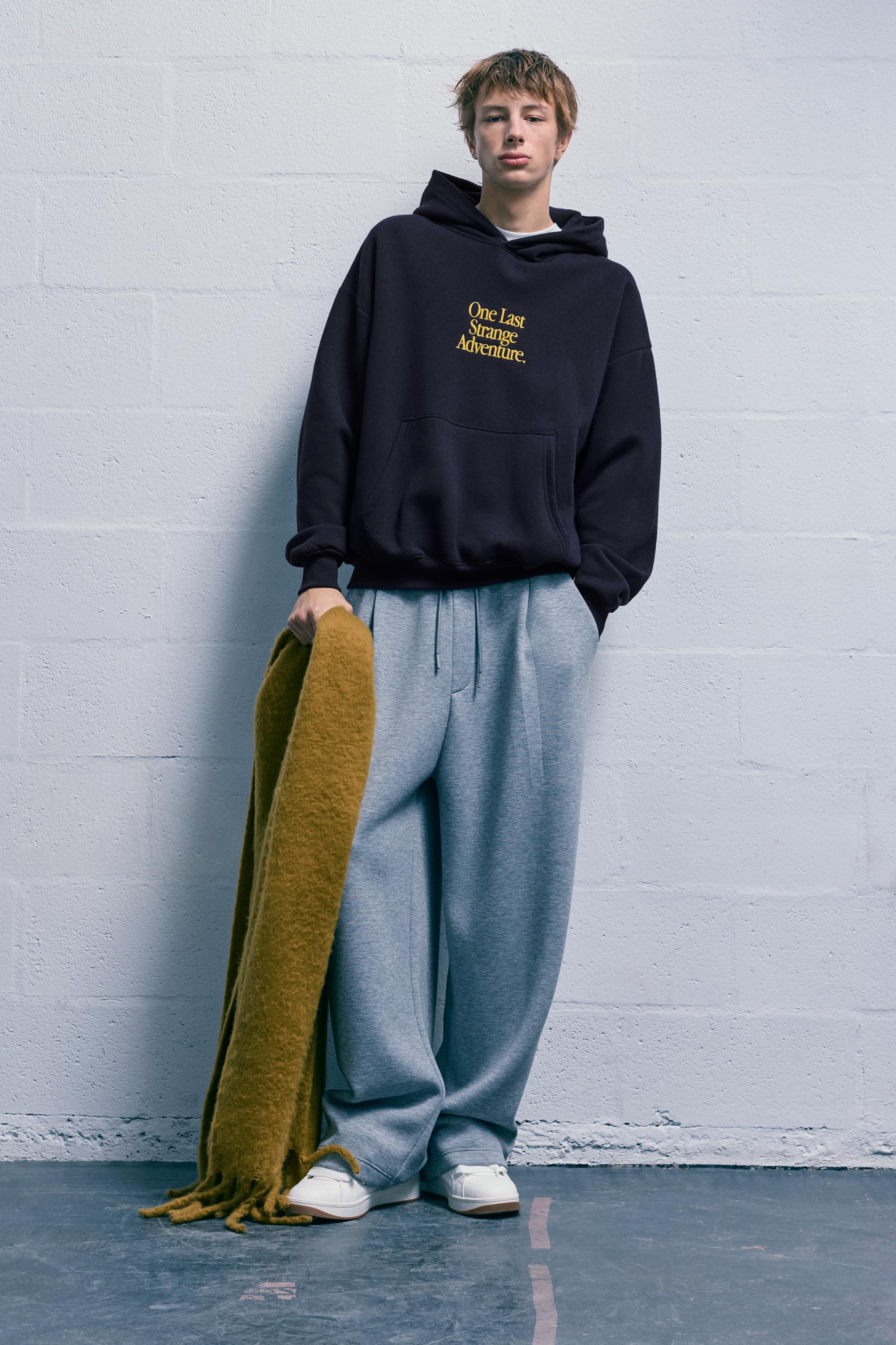 Stranger Things hoodie - Pull&Bear Canada