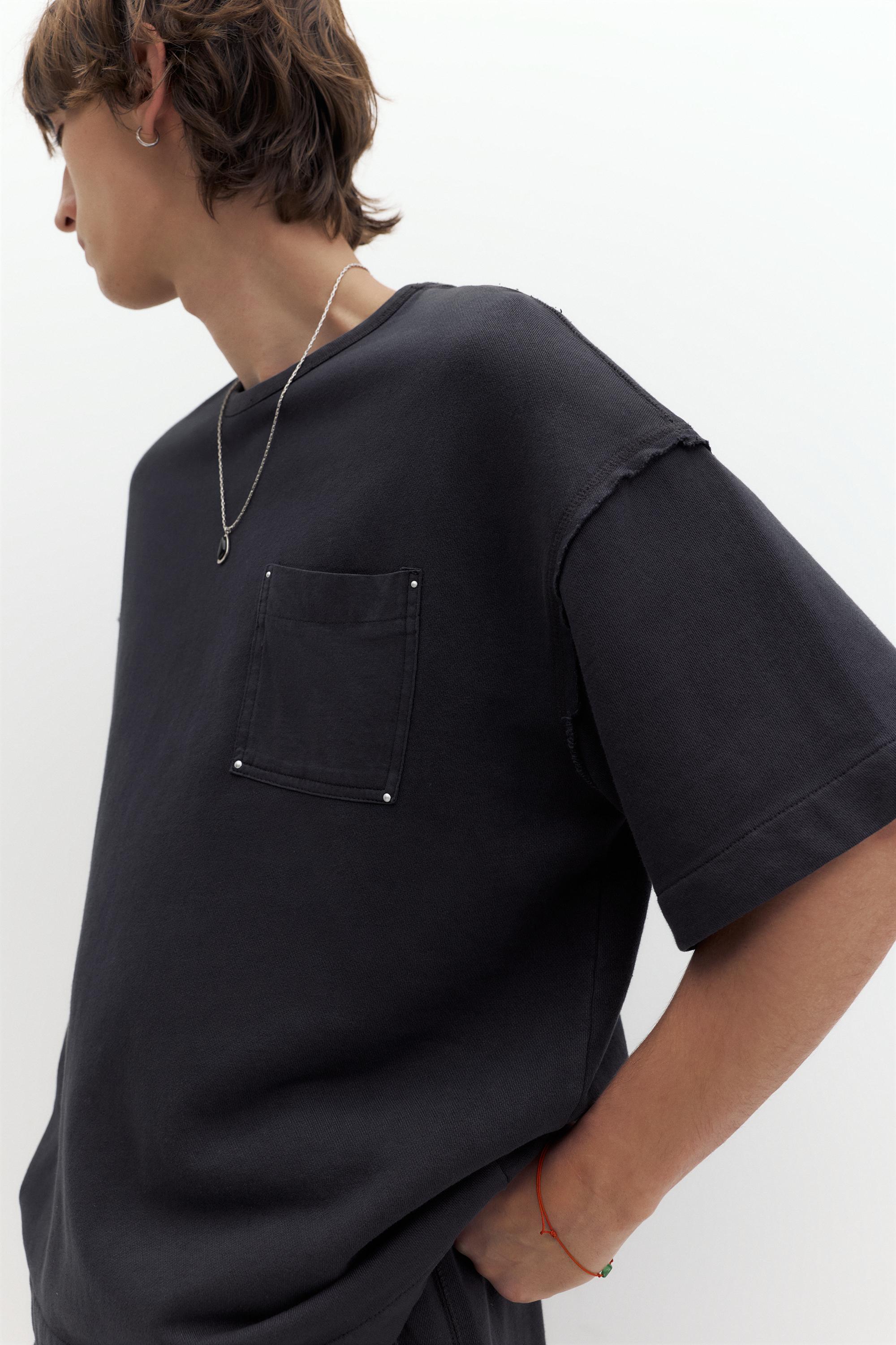 Oversize T-shirt with stud pocket — Anthracite grey