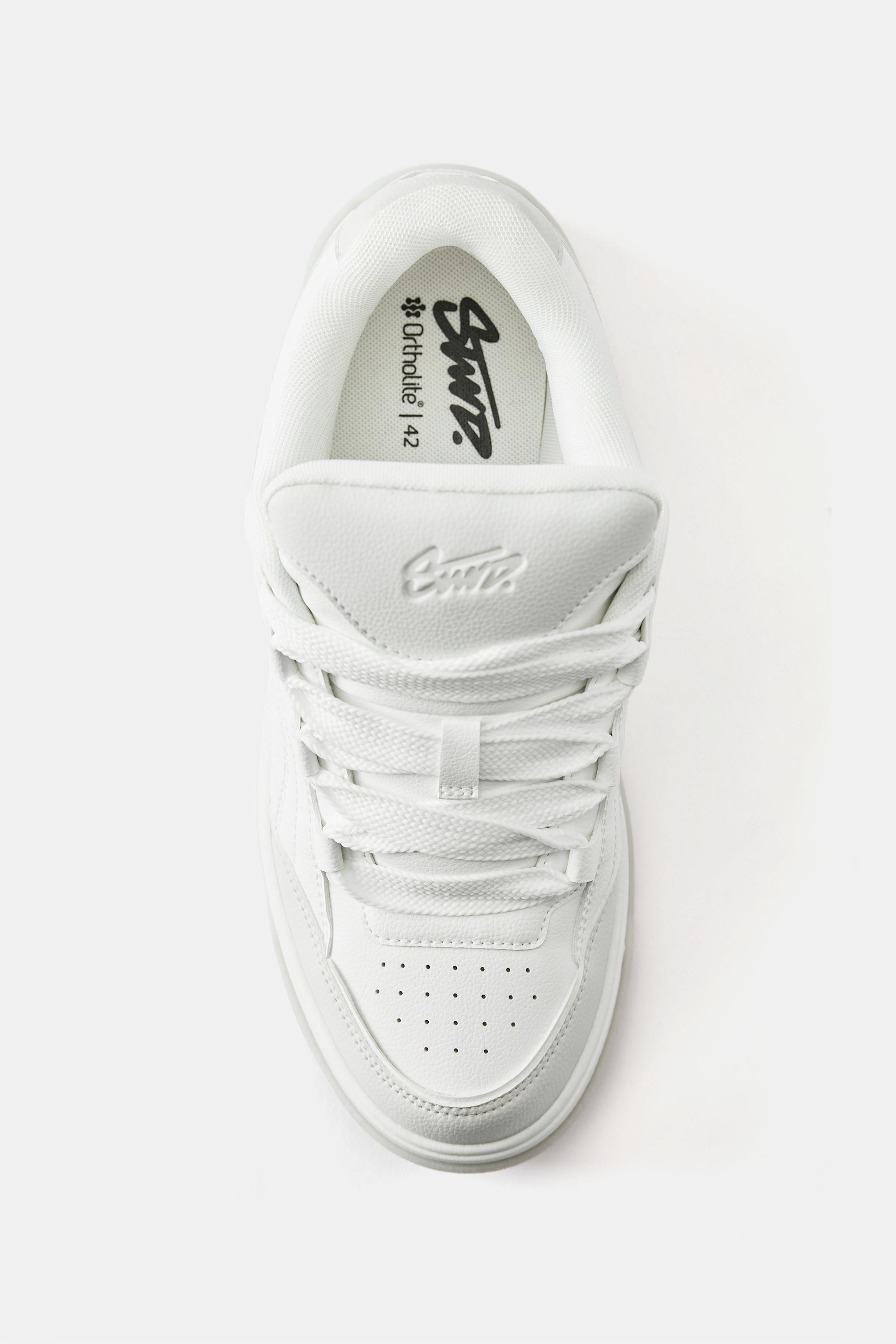STWD trainers — White