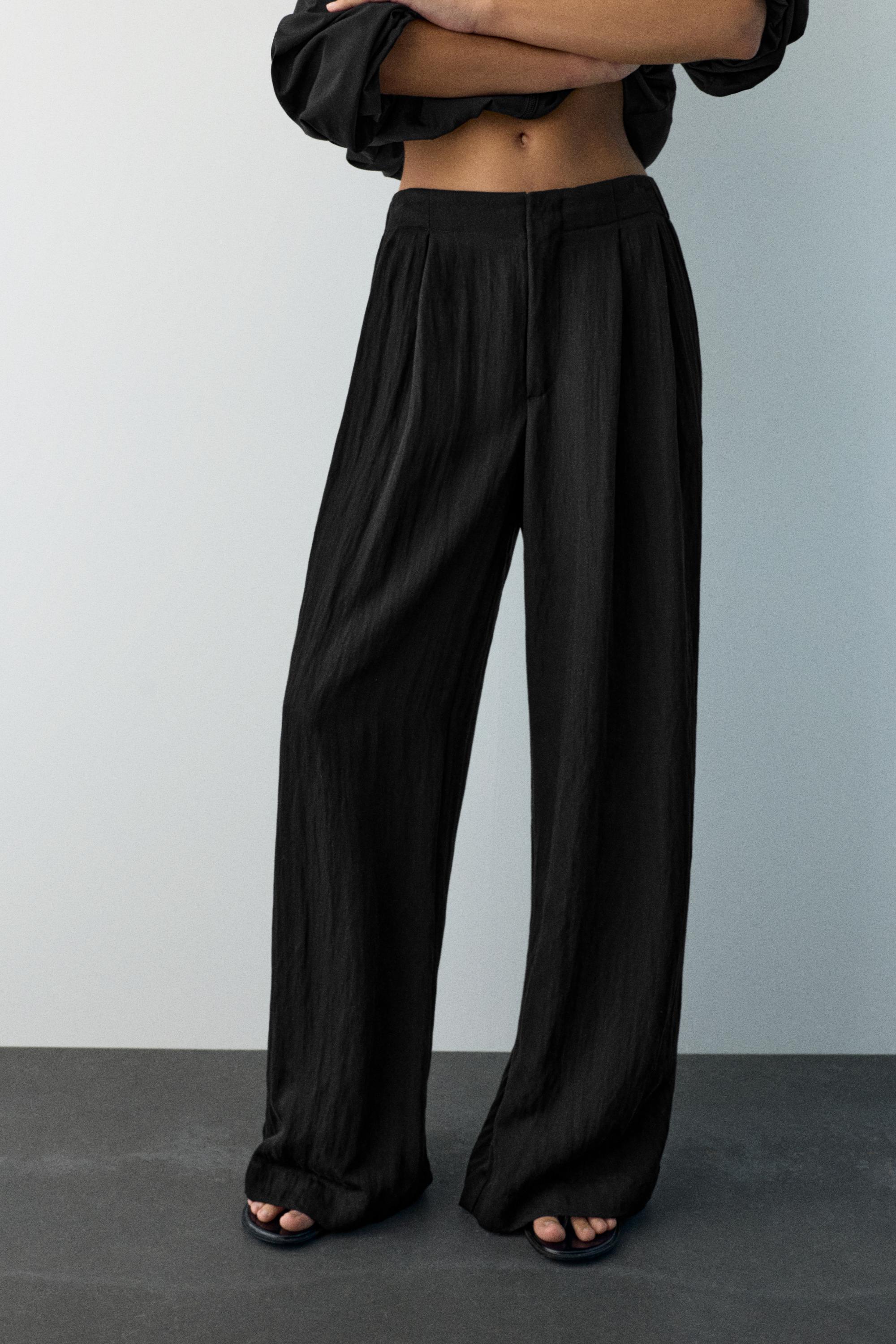 Düğmeli ve fermuarlı, kemer tokalı, önü pensli, elastik belli, tailored fit pantolon. - Görsel 10