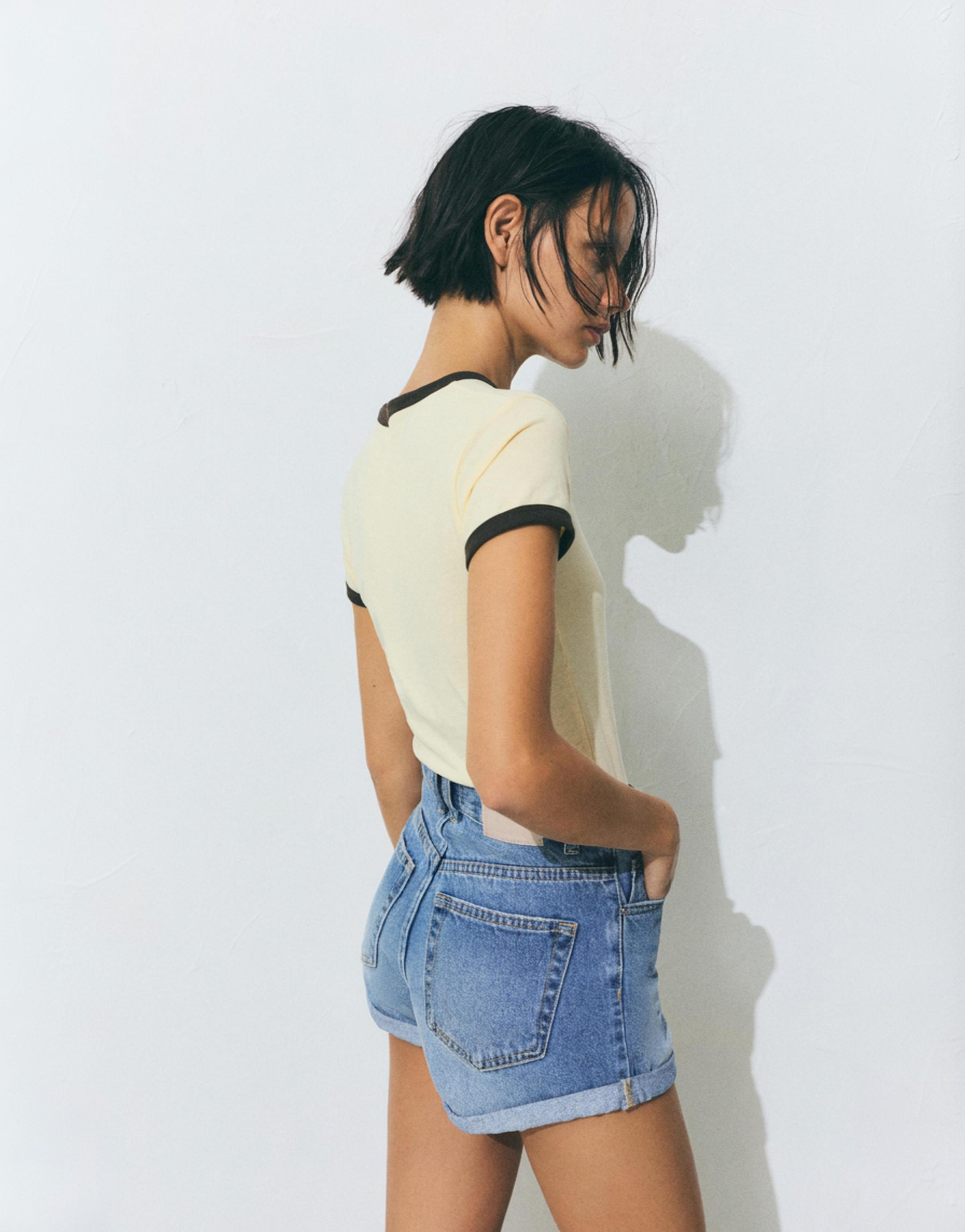 Denim mom fit shorts with turn-up hems — Medium blue
