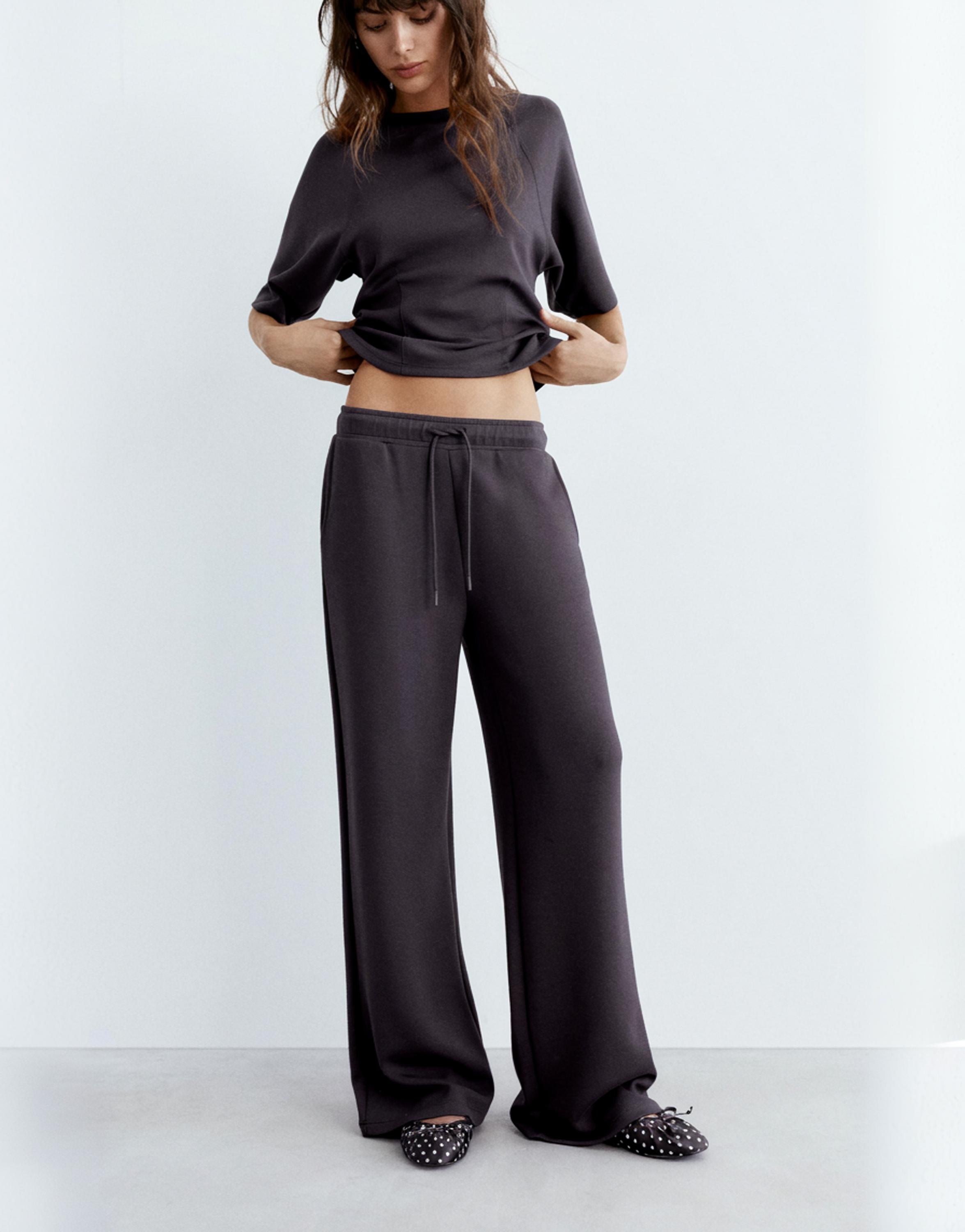 Yumuşak dokunuşlu geniş paça pantolon - Görsel 165