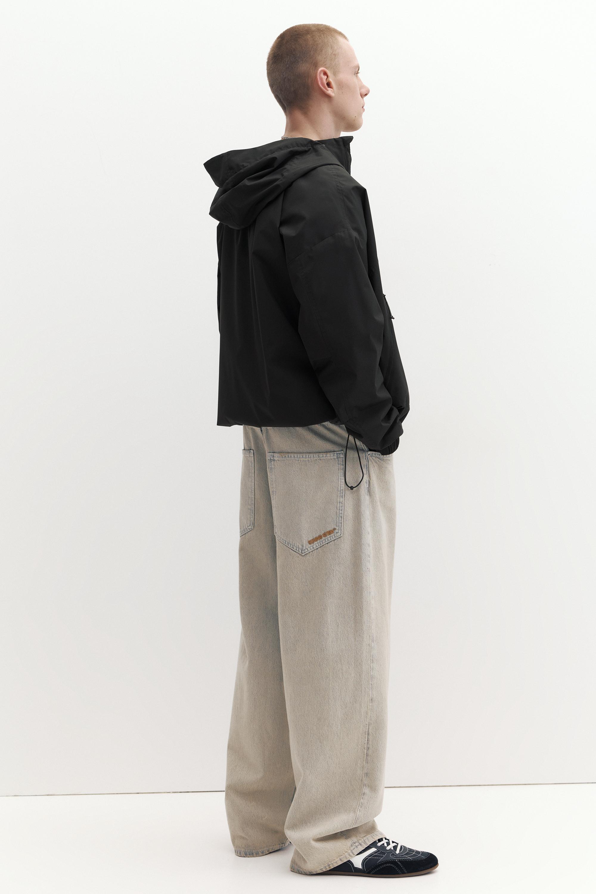 Lightweight hooded raincoat — Black