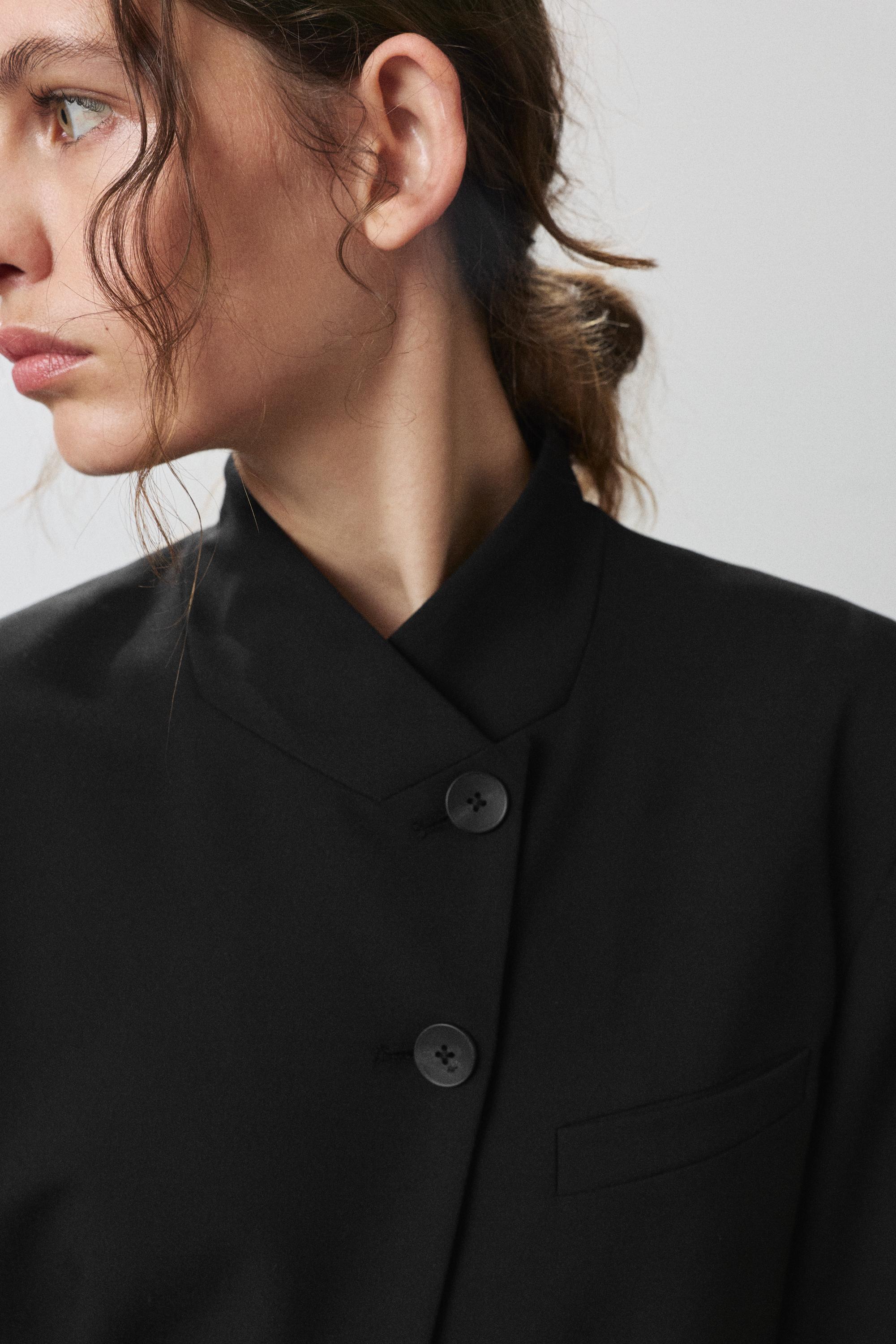Black double-breasted blazer — Black